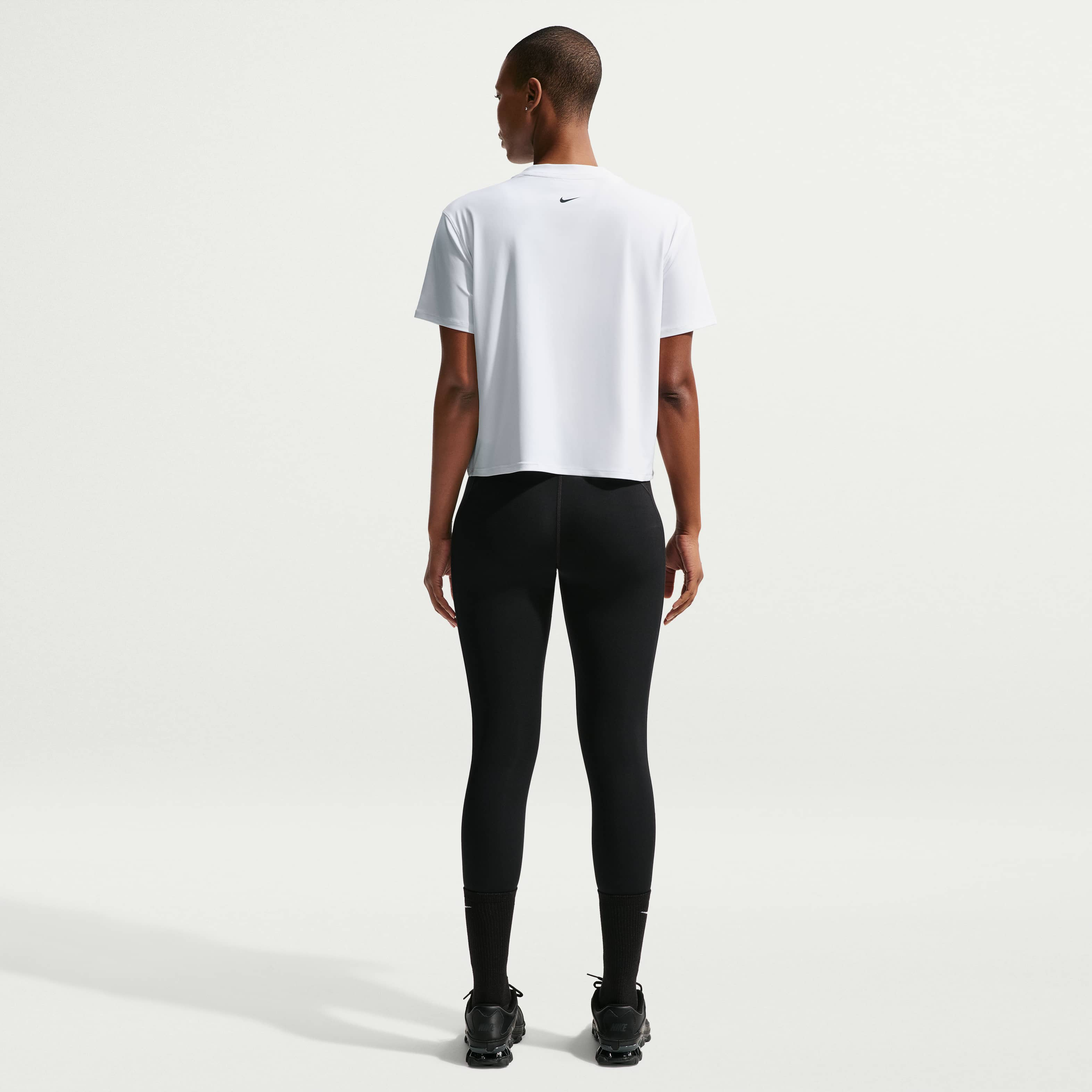 Nike Pro image number 4