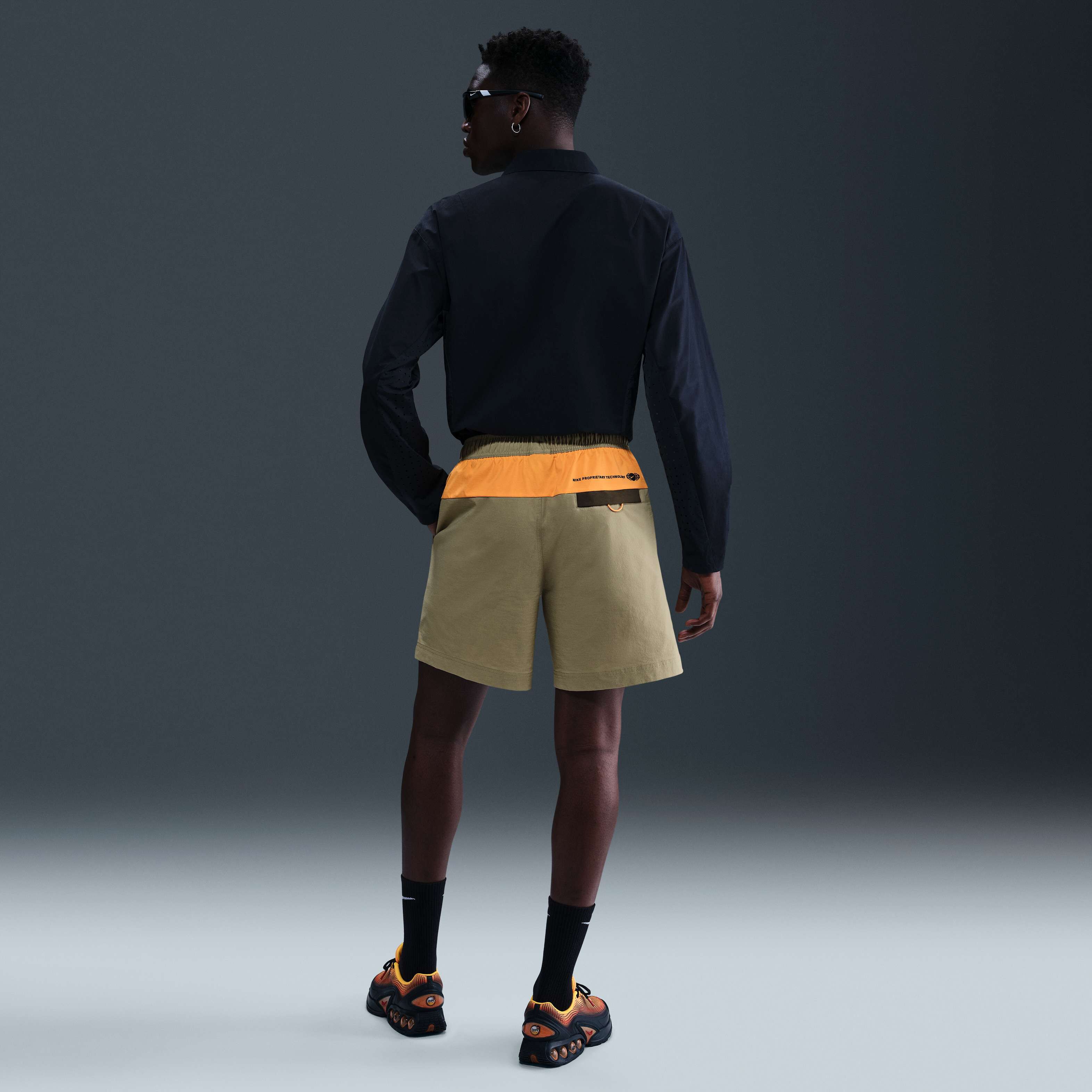 نايكي تك image number 3