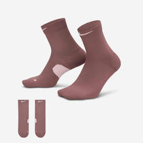 نايكي رننغ ميدويت