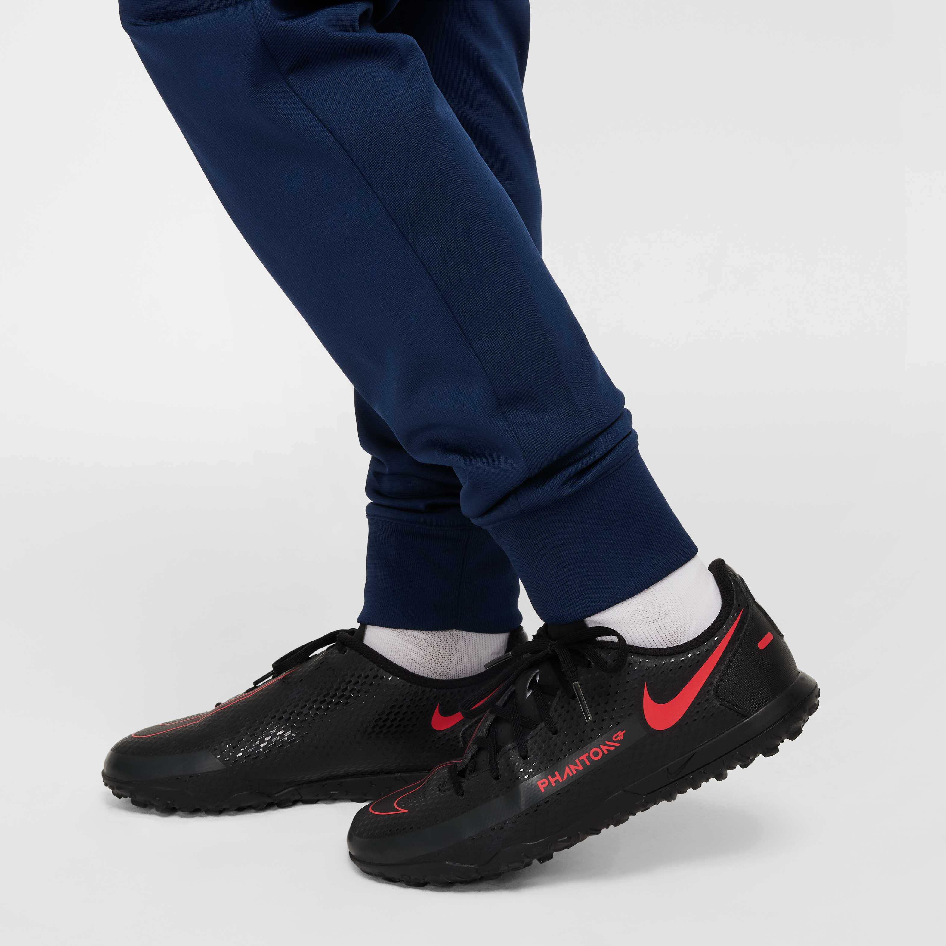 باريس سان جيرمان سترايك image number 12