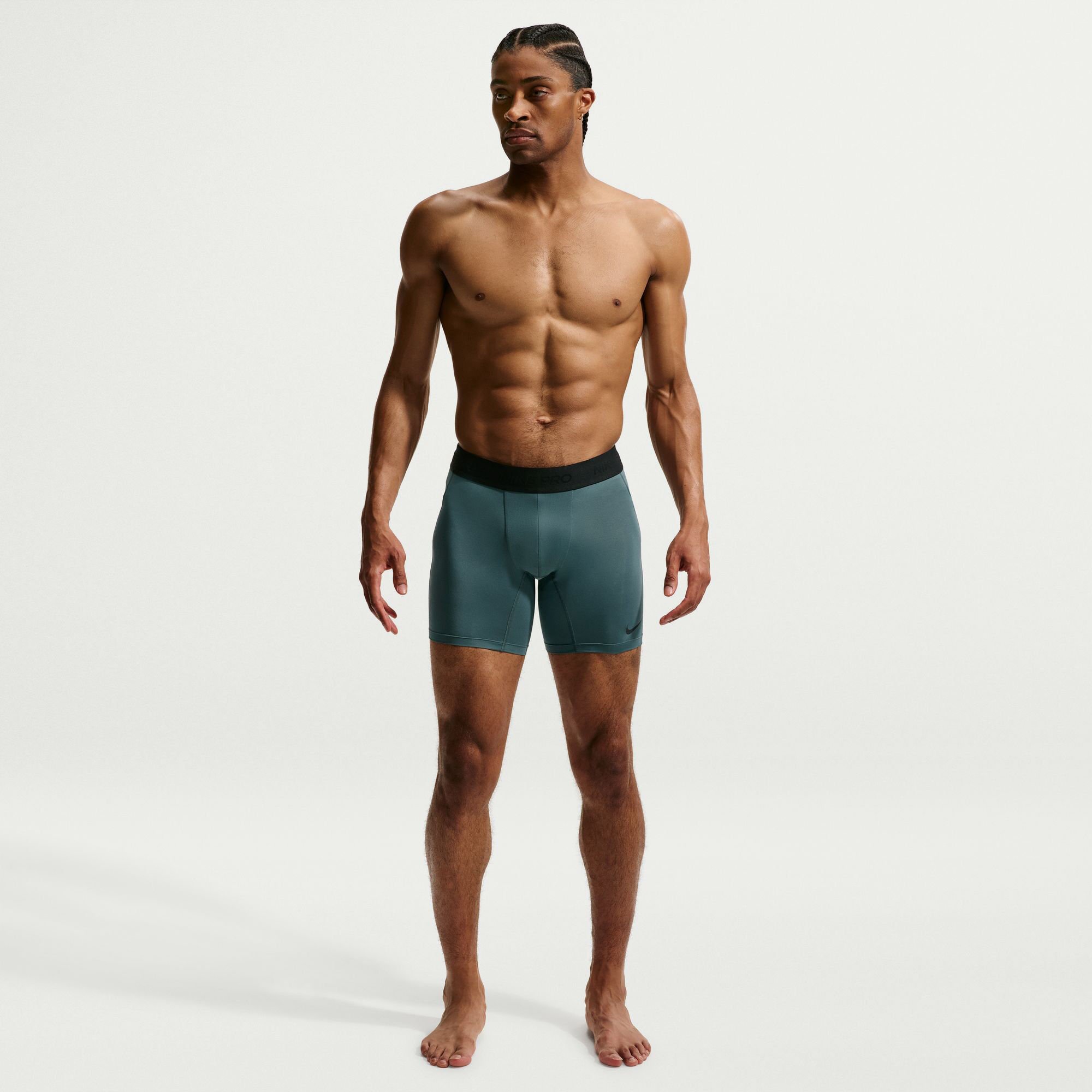 Nike Pro image number 0