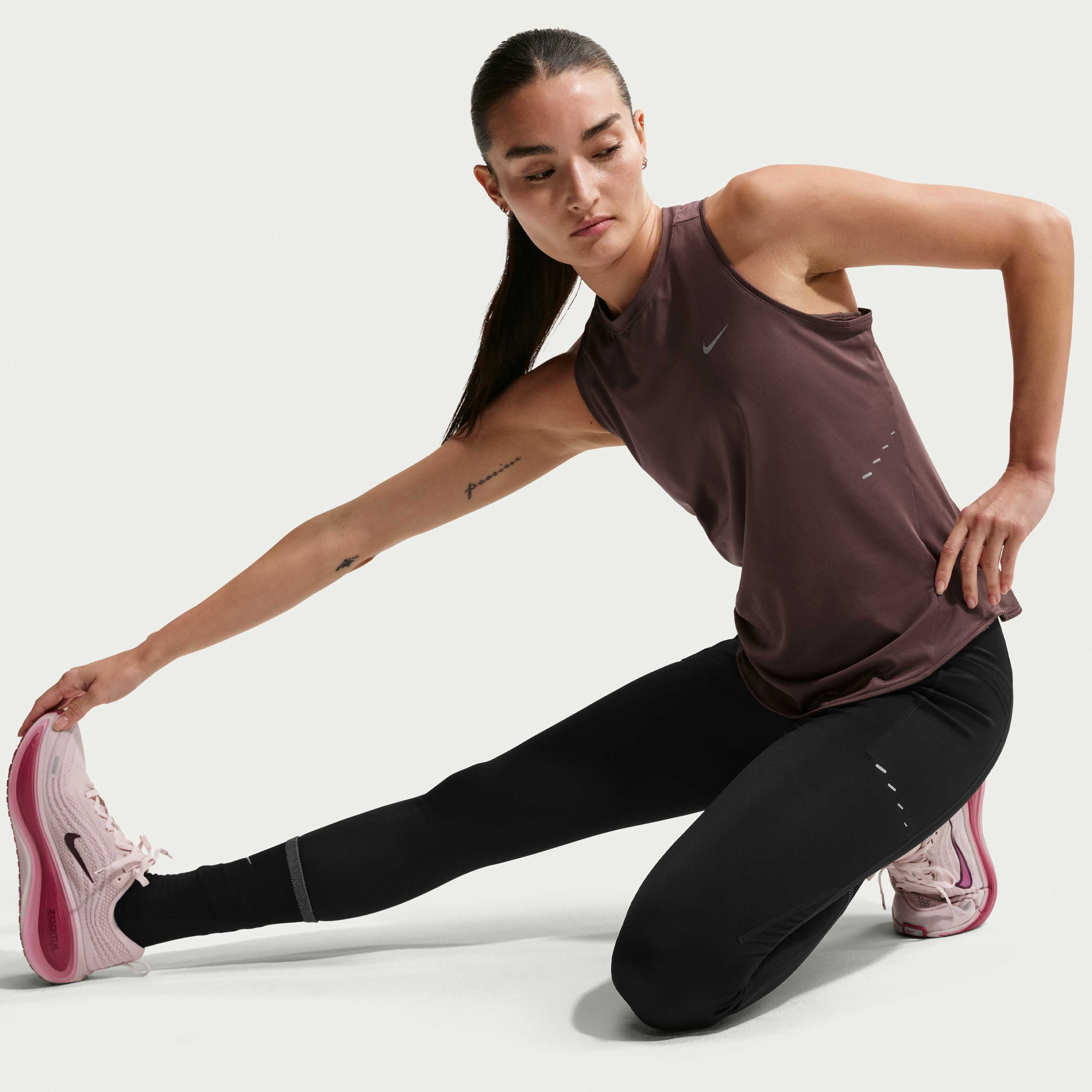 نايكي سويفت image number 2