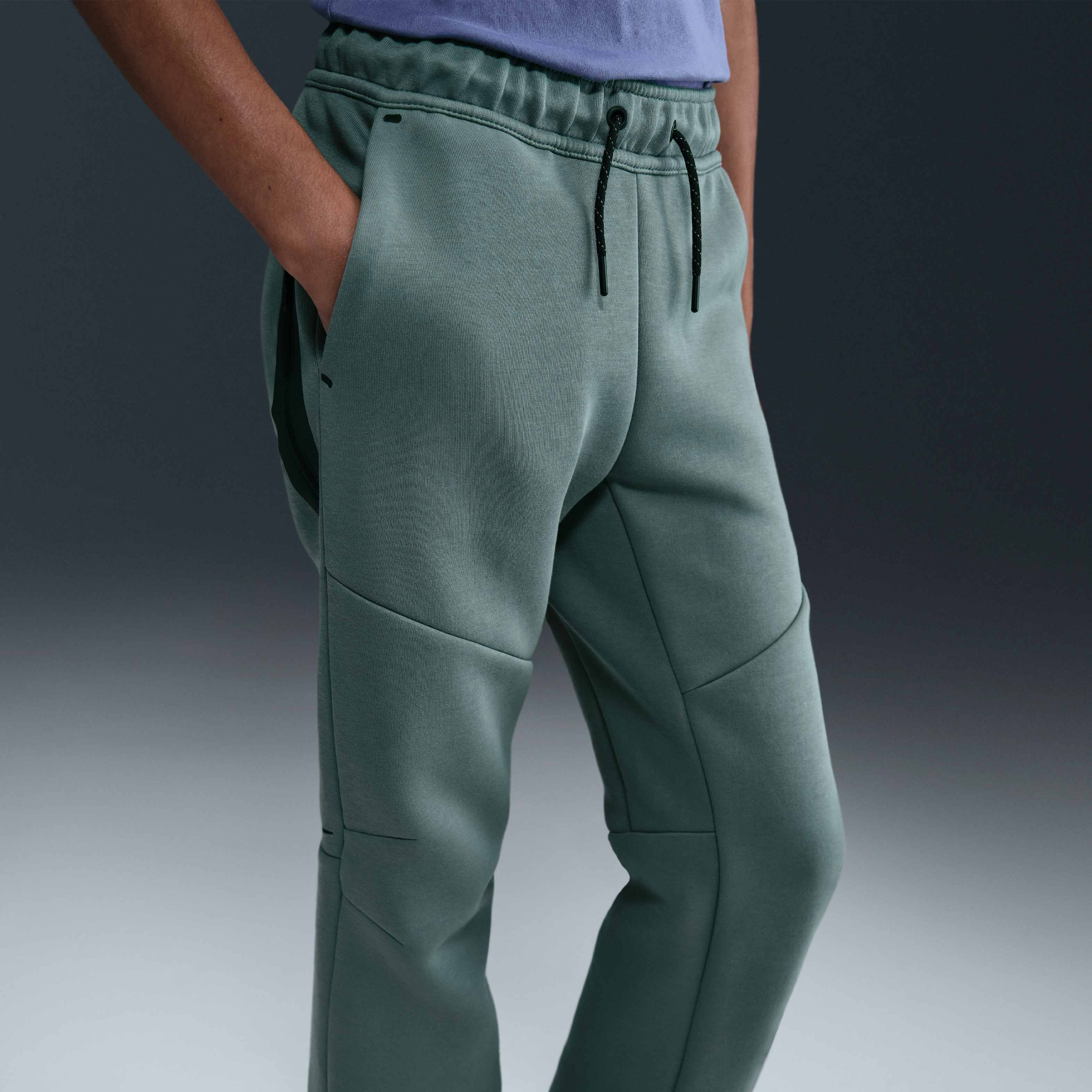 نايكي سبورتسوير تك فليس image number 2