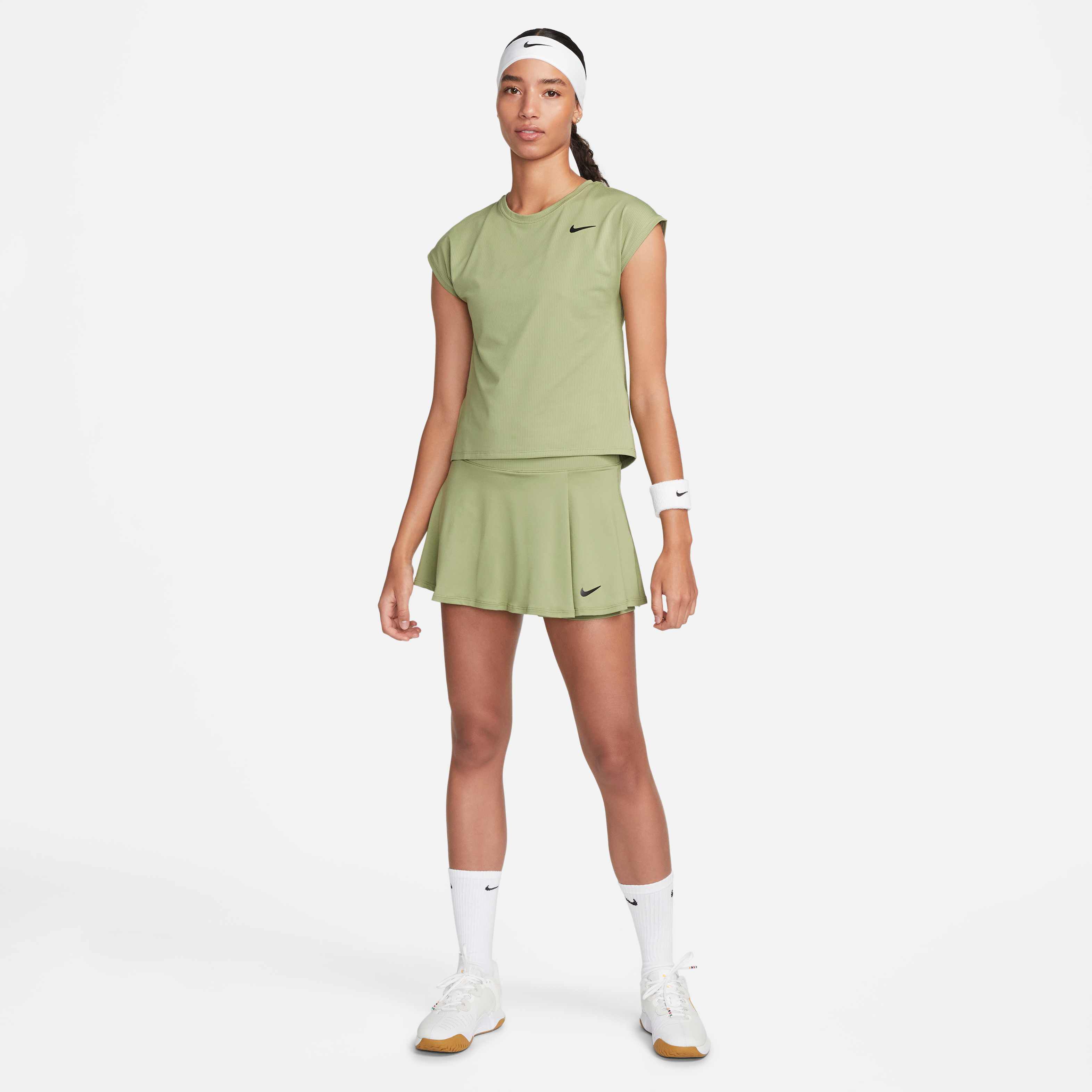 NikeCourt Dri-FIT Victory image number 4