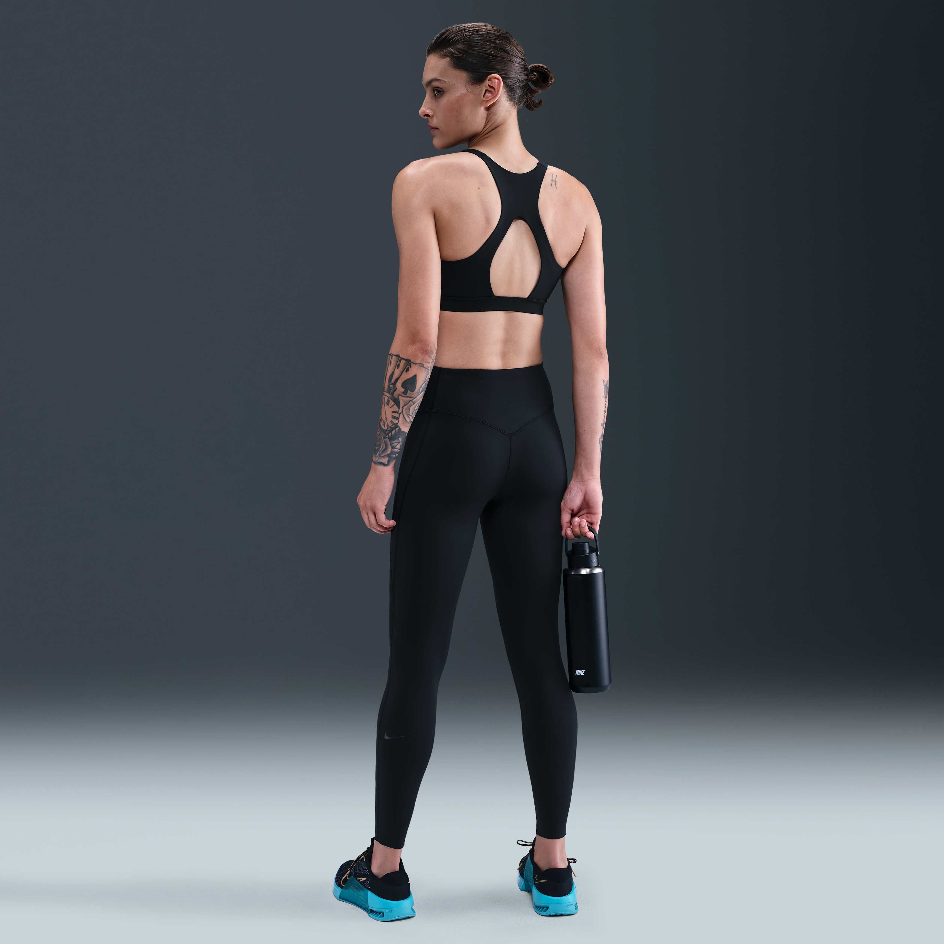 Nike Universa image number 4