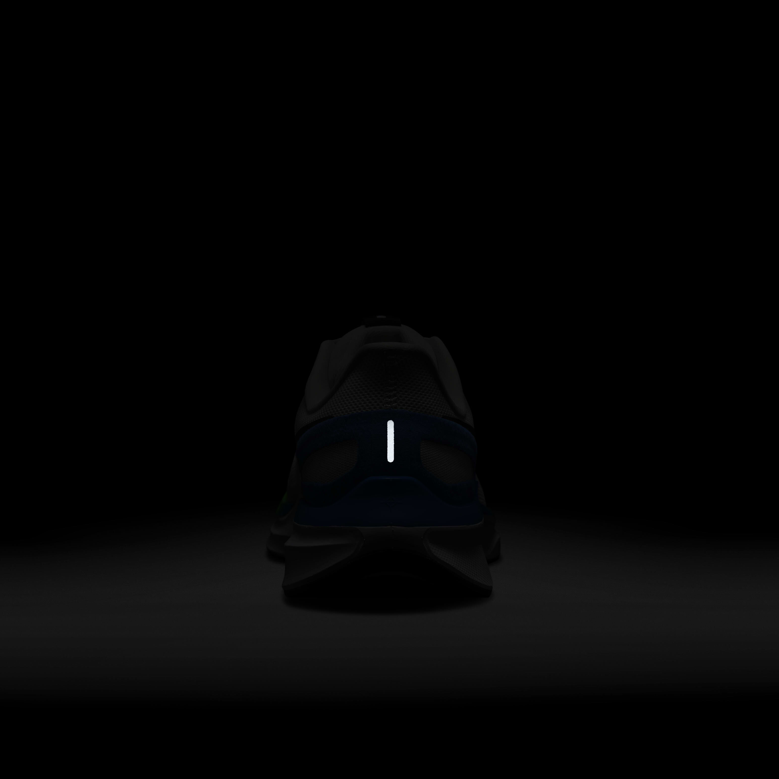 Nike Structure 25 image number 8