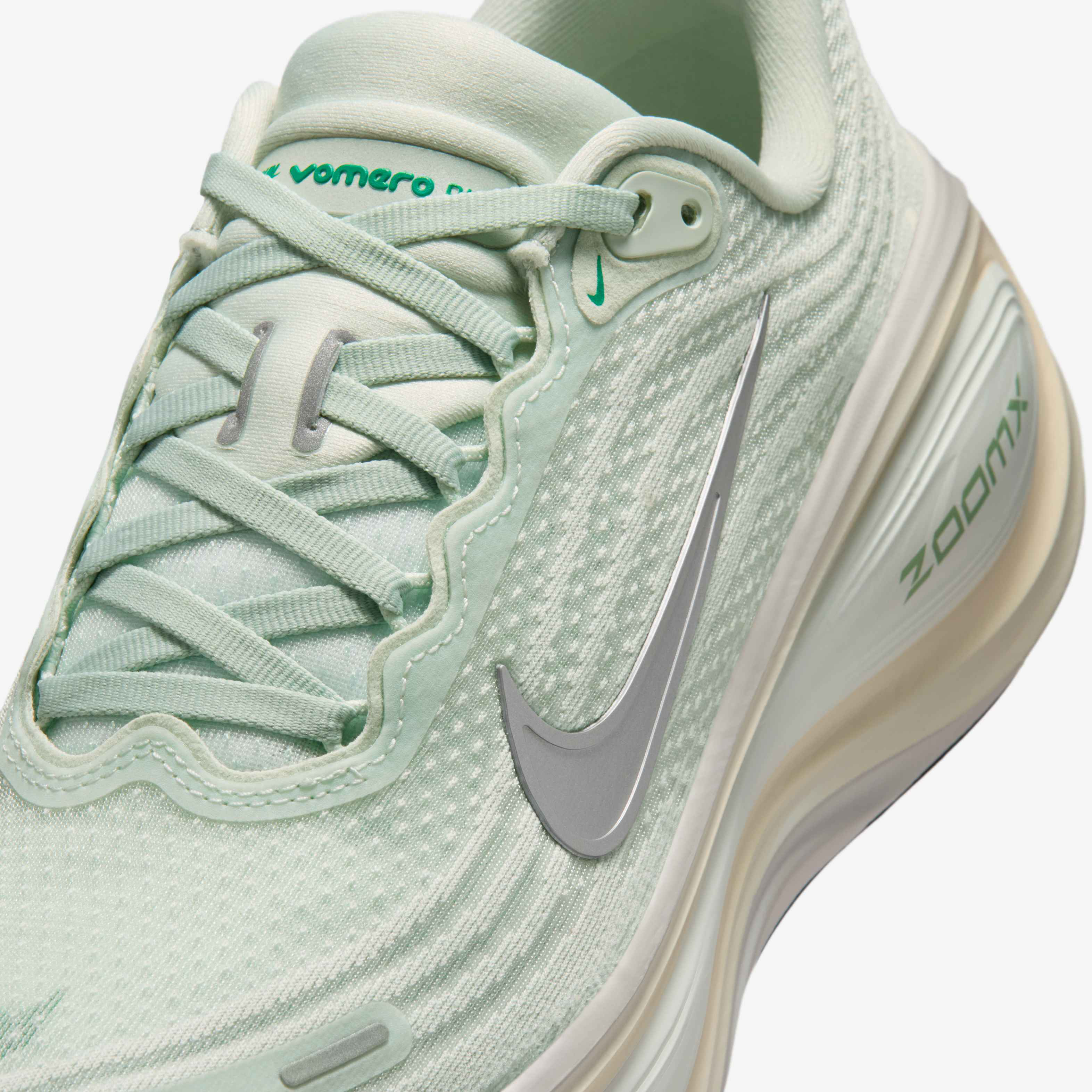 Nike Vomero Plus image number 6