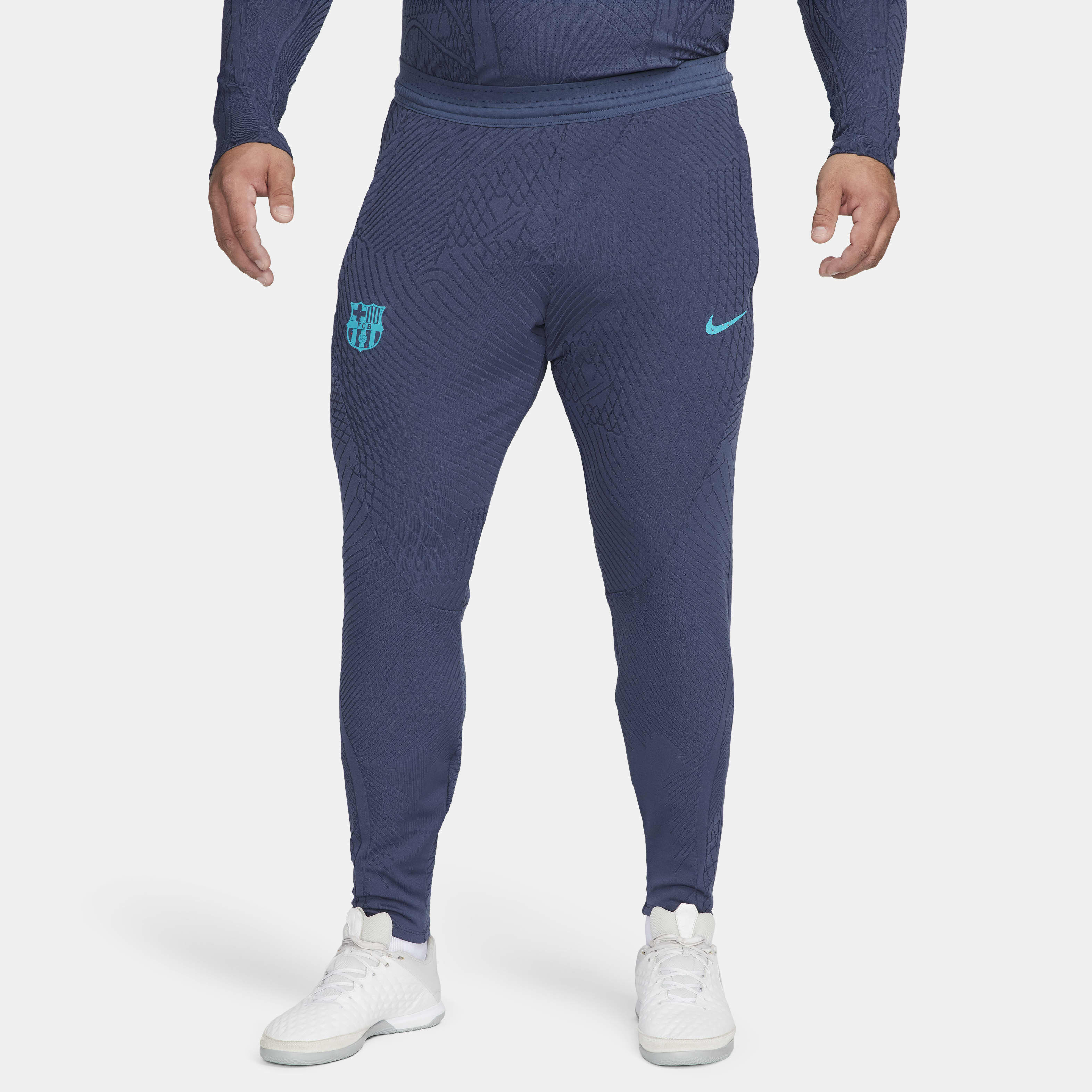 F.C. Barcelona Strike Elite Third image number 8