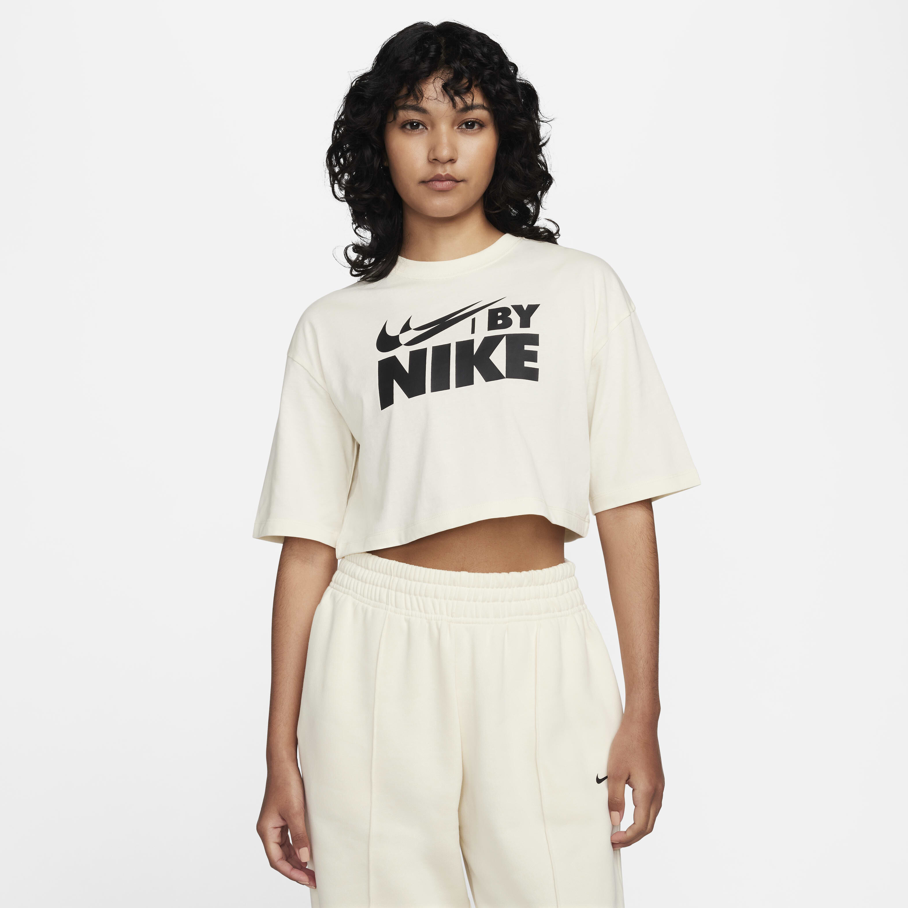 نايكي سبورتسوير image number 0