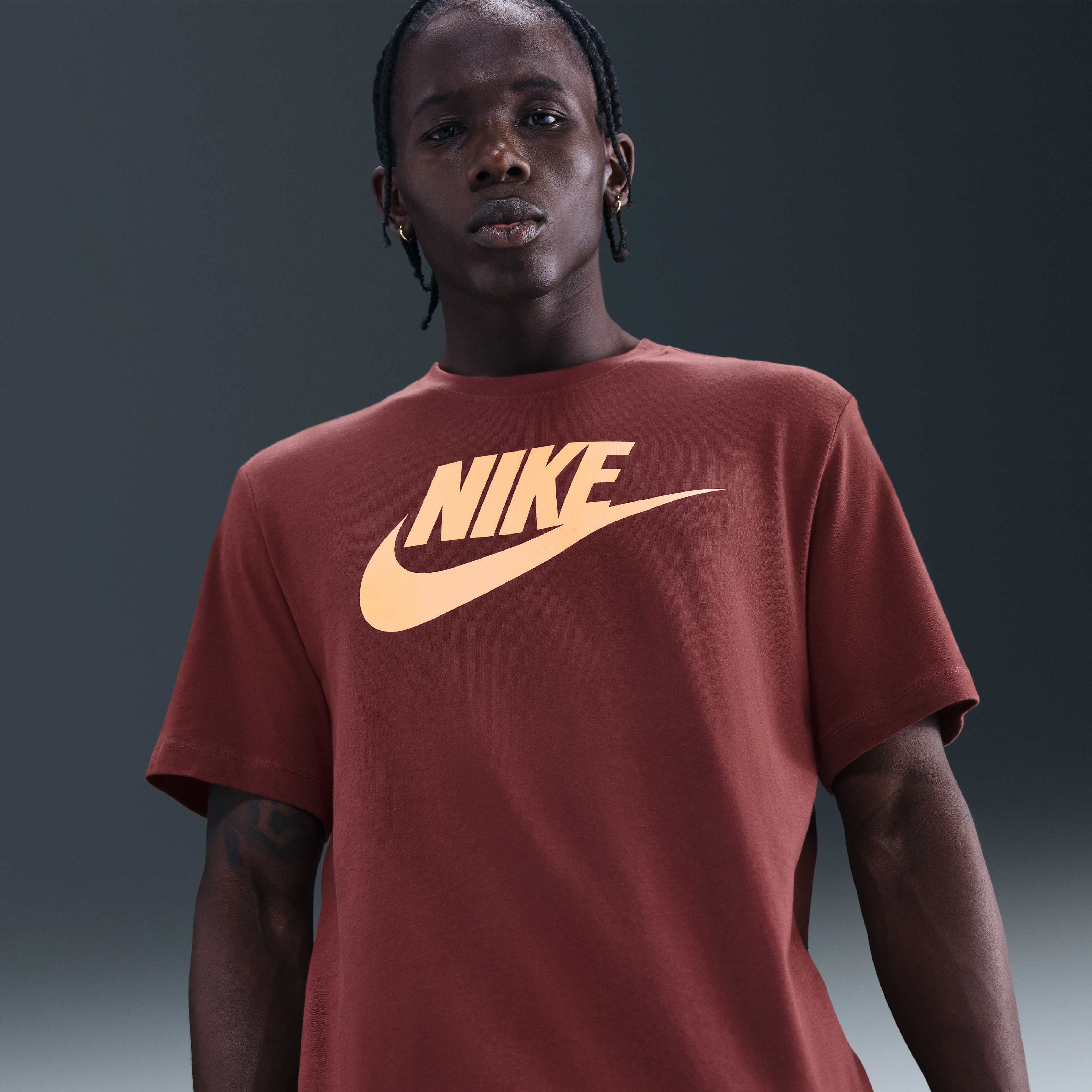dark red nike shirt
