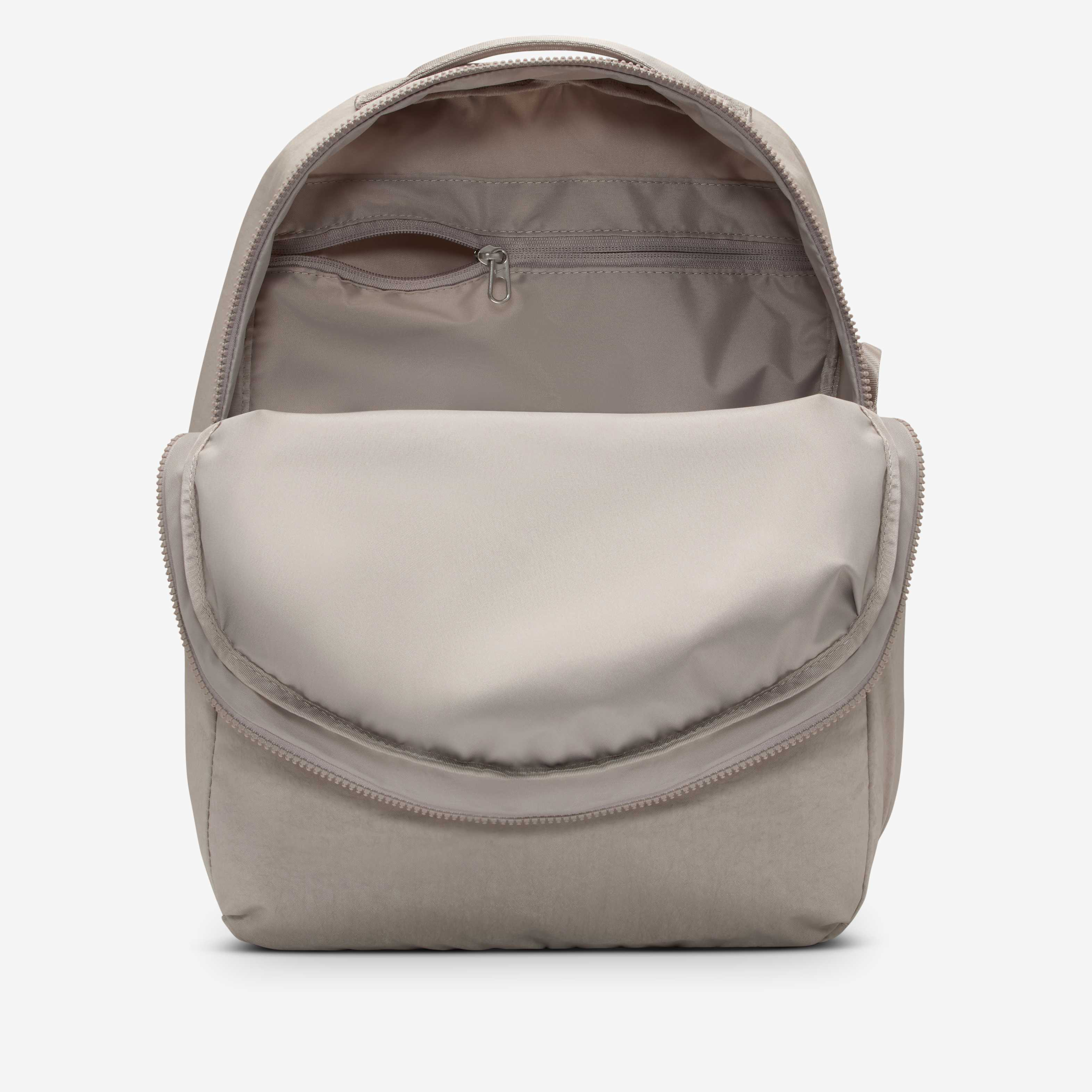 نايكي أورا image number 3