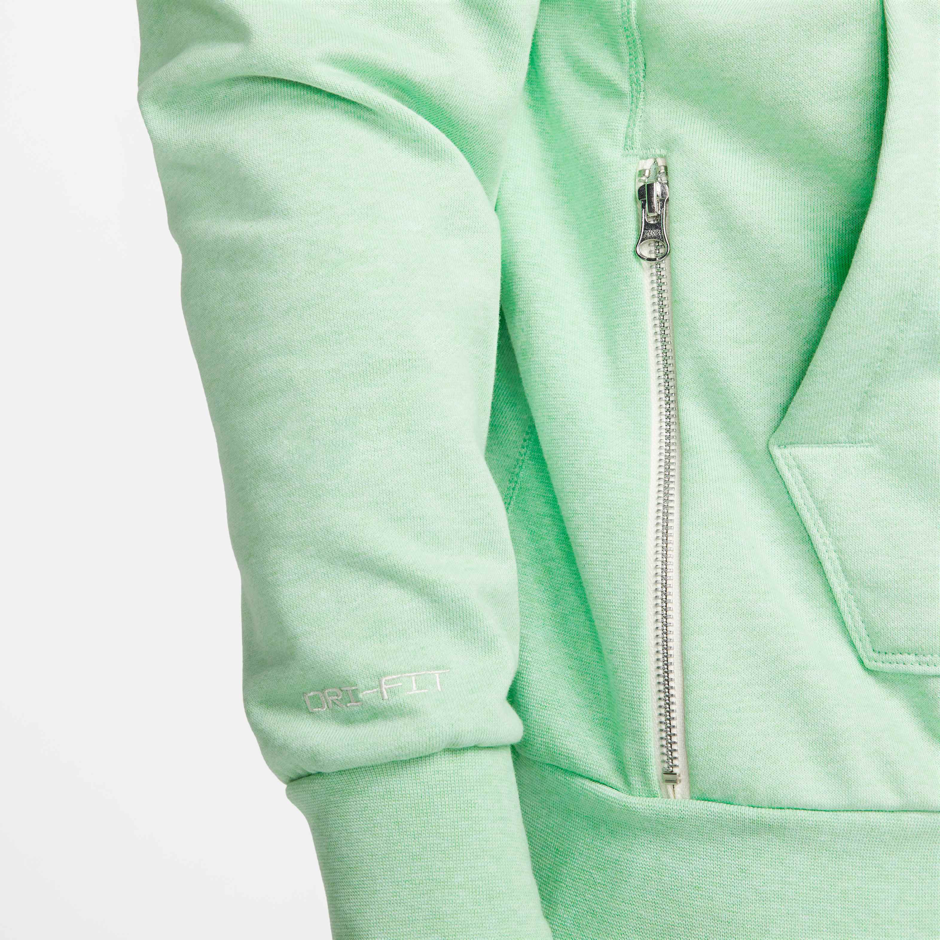 Nike Standard Issue image number 4