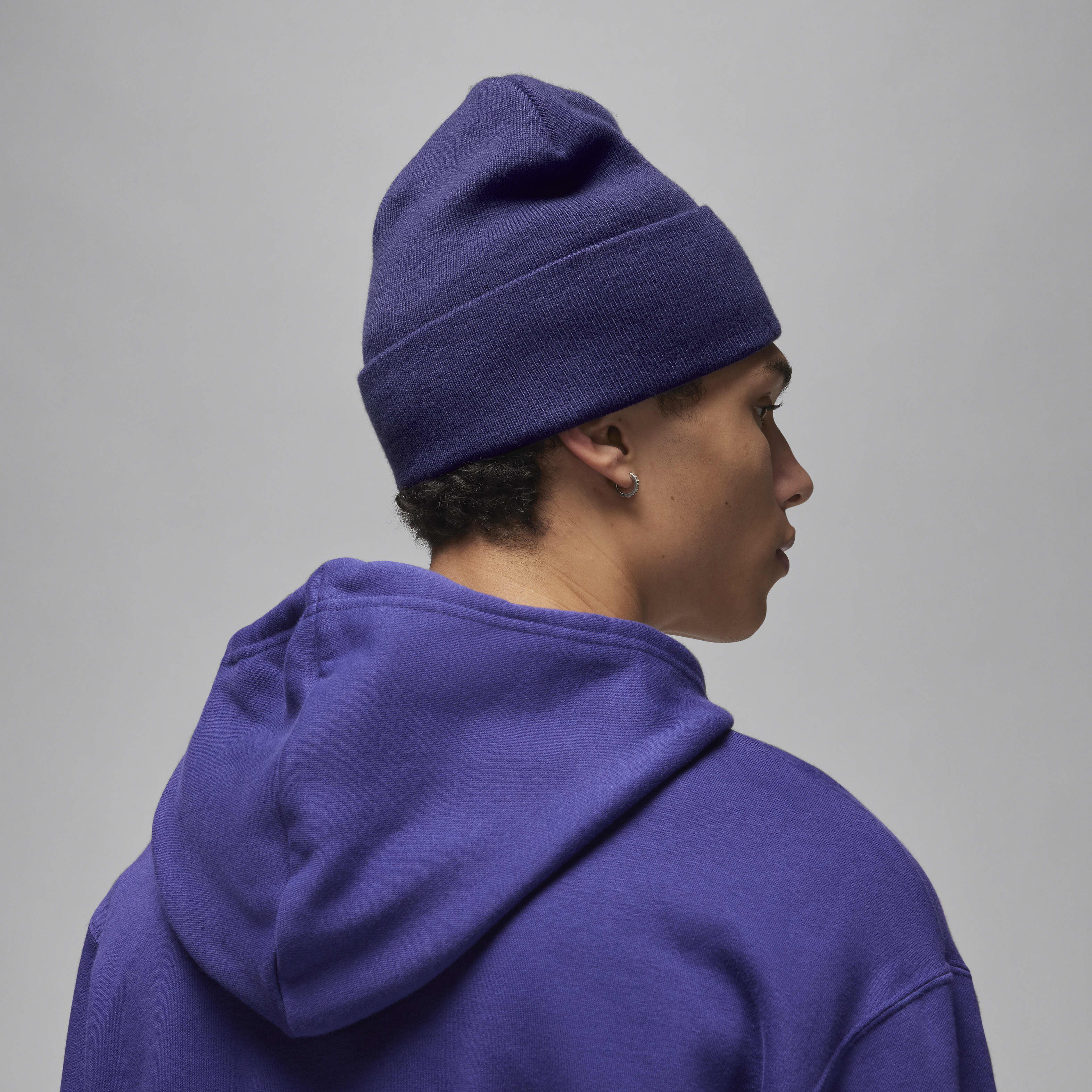 Peak Essential Beanie image number 1