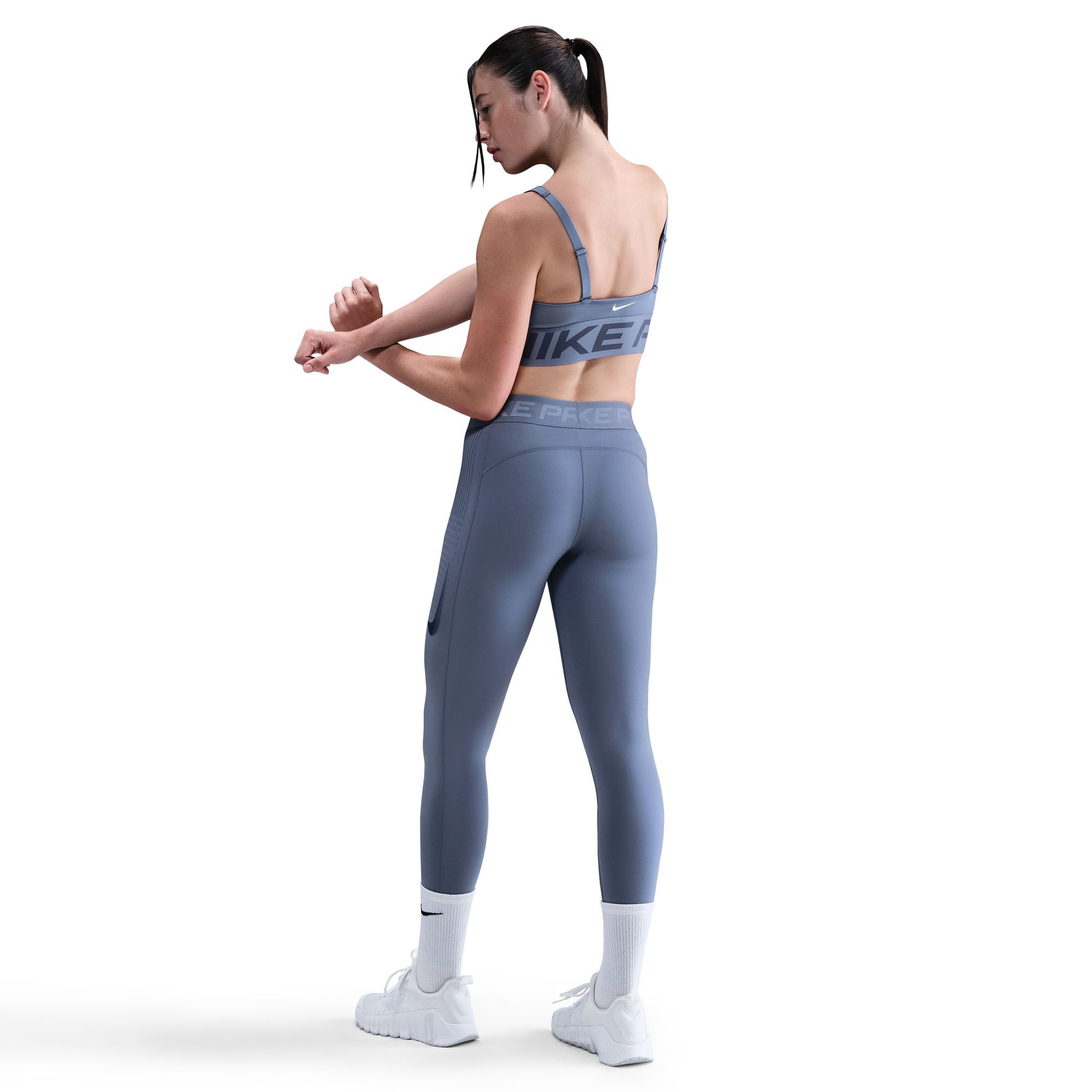 Nike Pro image number 1