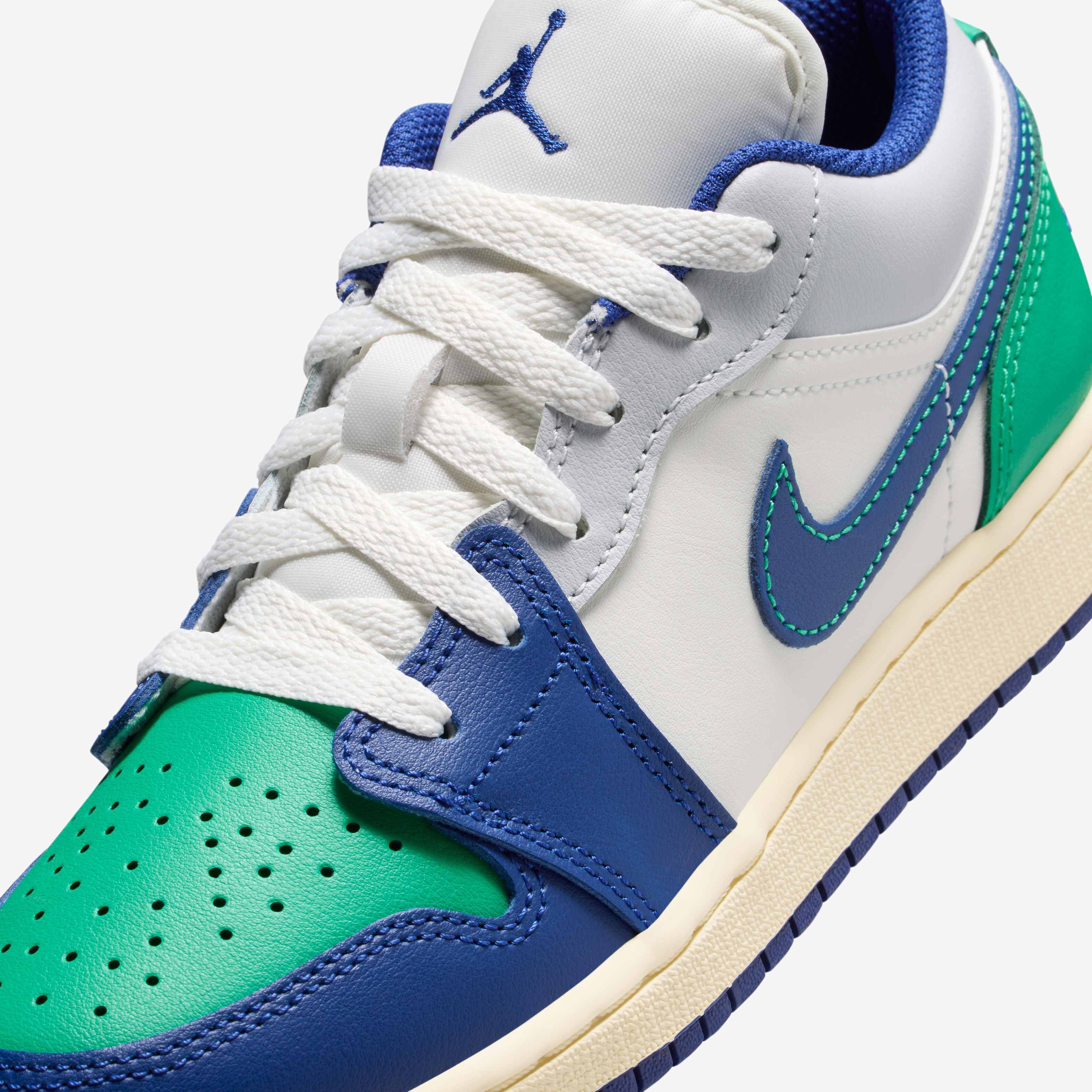 Air Jordan 1 Low image number 6