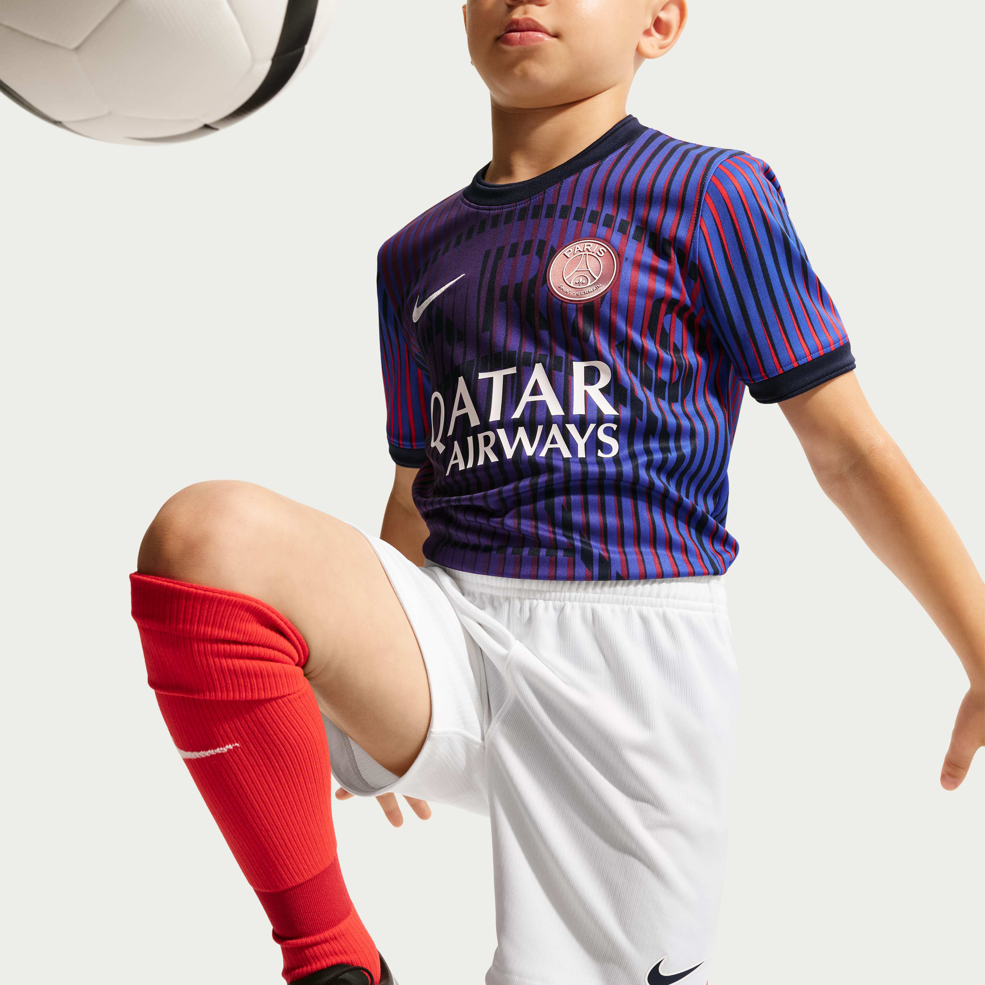 Paris Saint-Germain 2026/27 Stadium Away image number 3