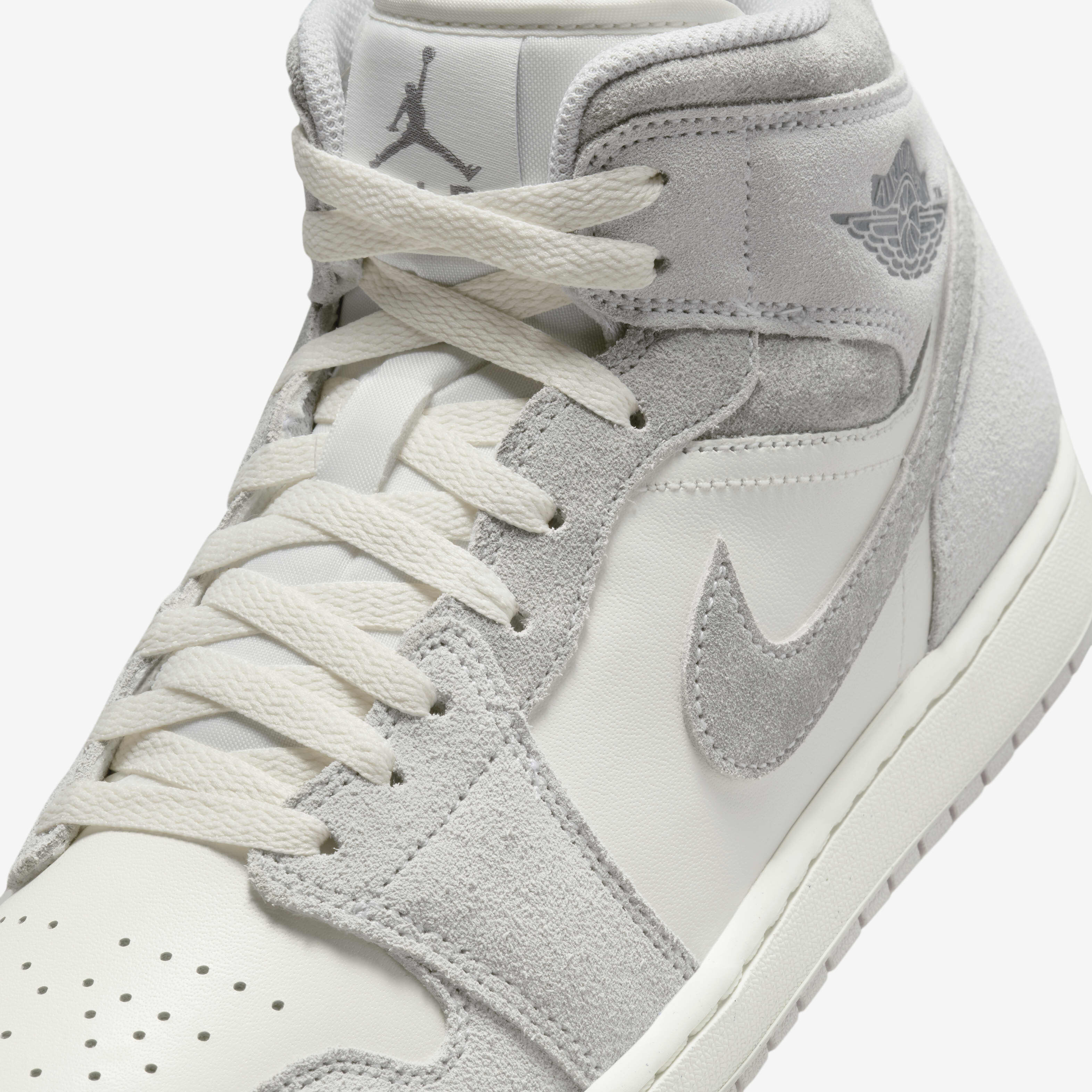 Buy Air Jordan 1 Mid SE Men s Shoes Nike Qatar Official