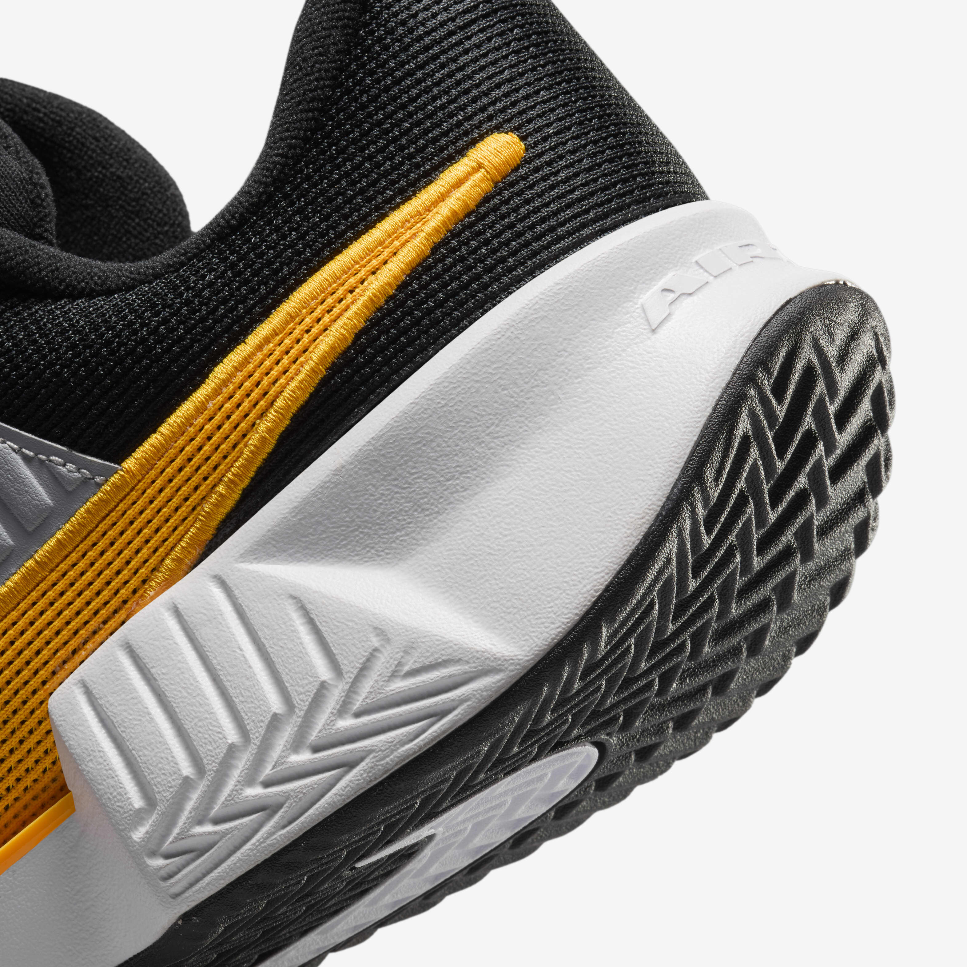 نايكي زووم GP تشالنج برو image number 7