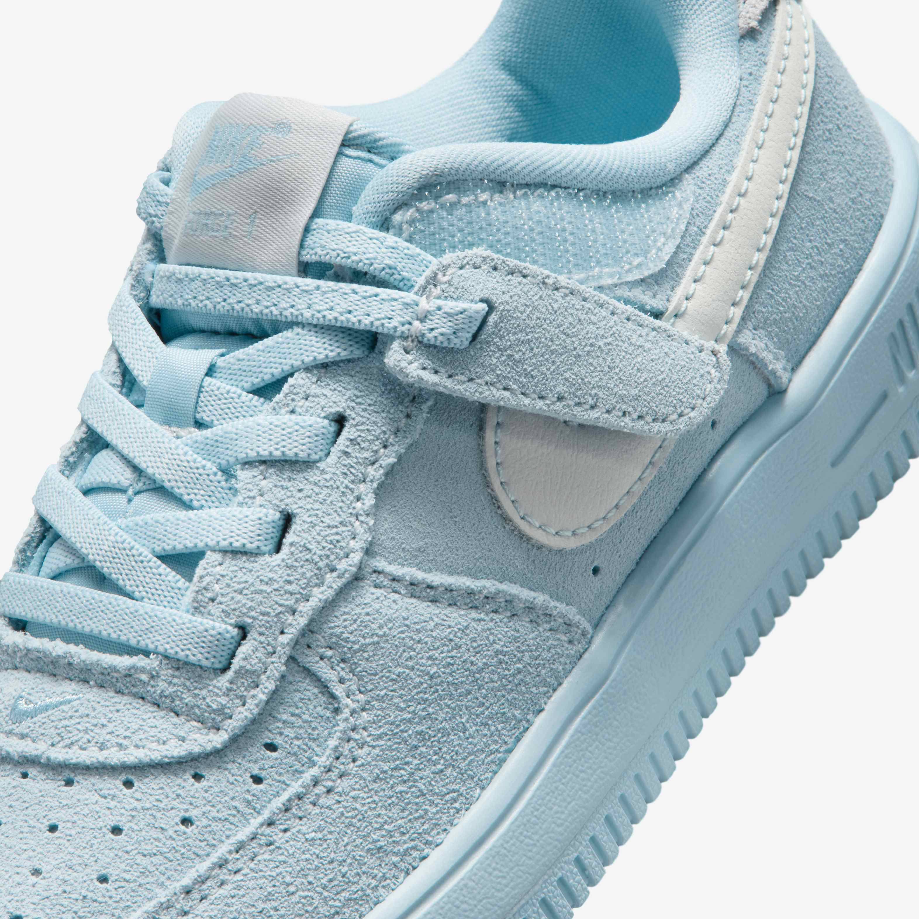 Nike Force 1 Low LV8 EasyOn image number 6