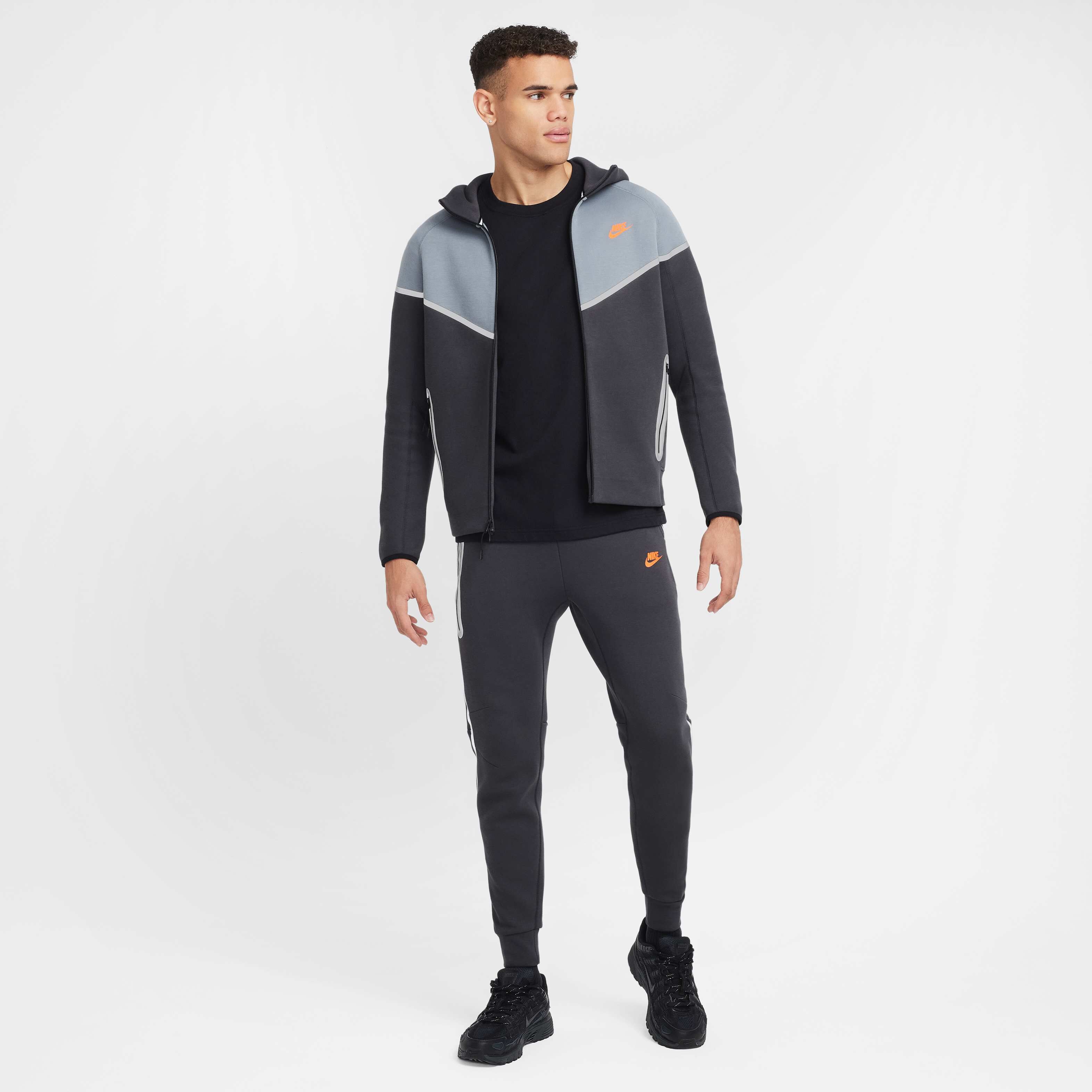 Nike Tech Windrunner image number 7