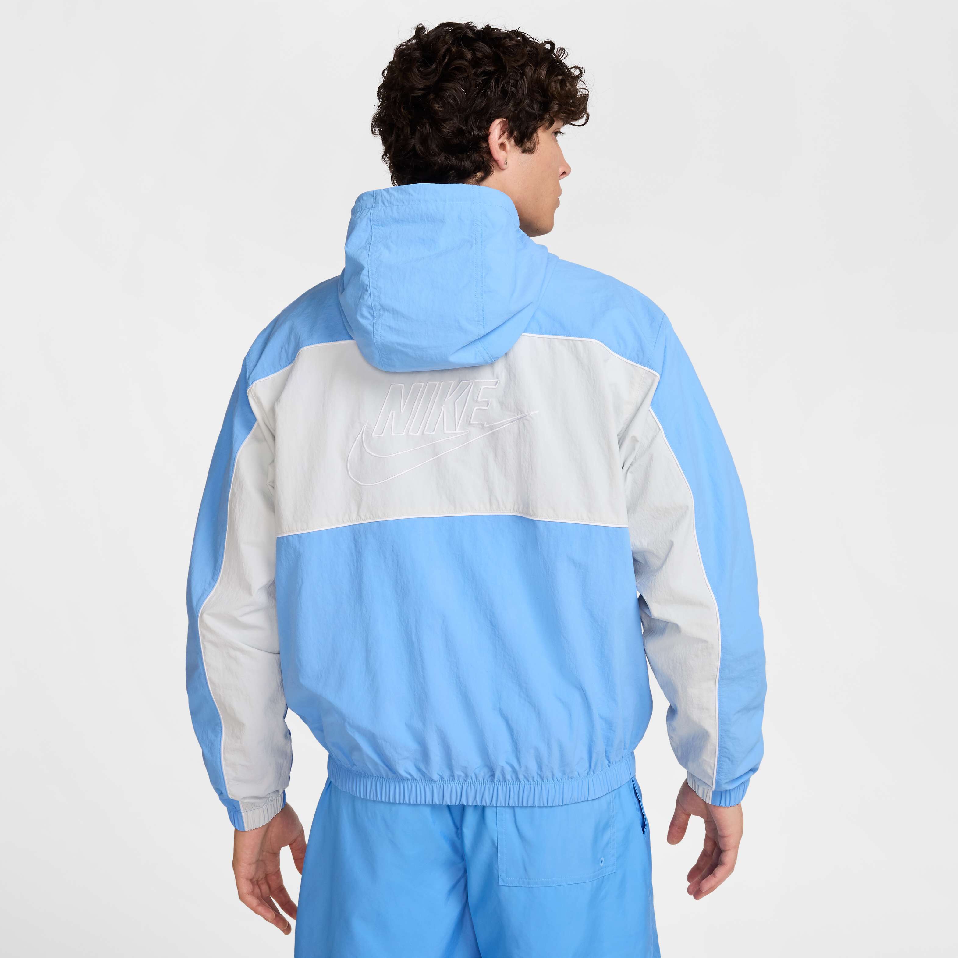 نايكي كلوب image number 1