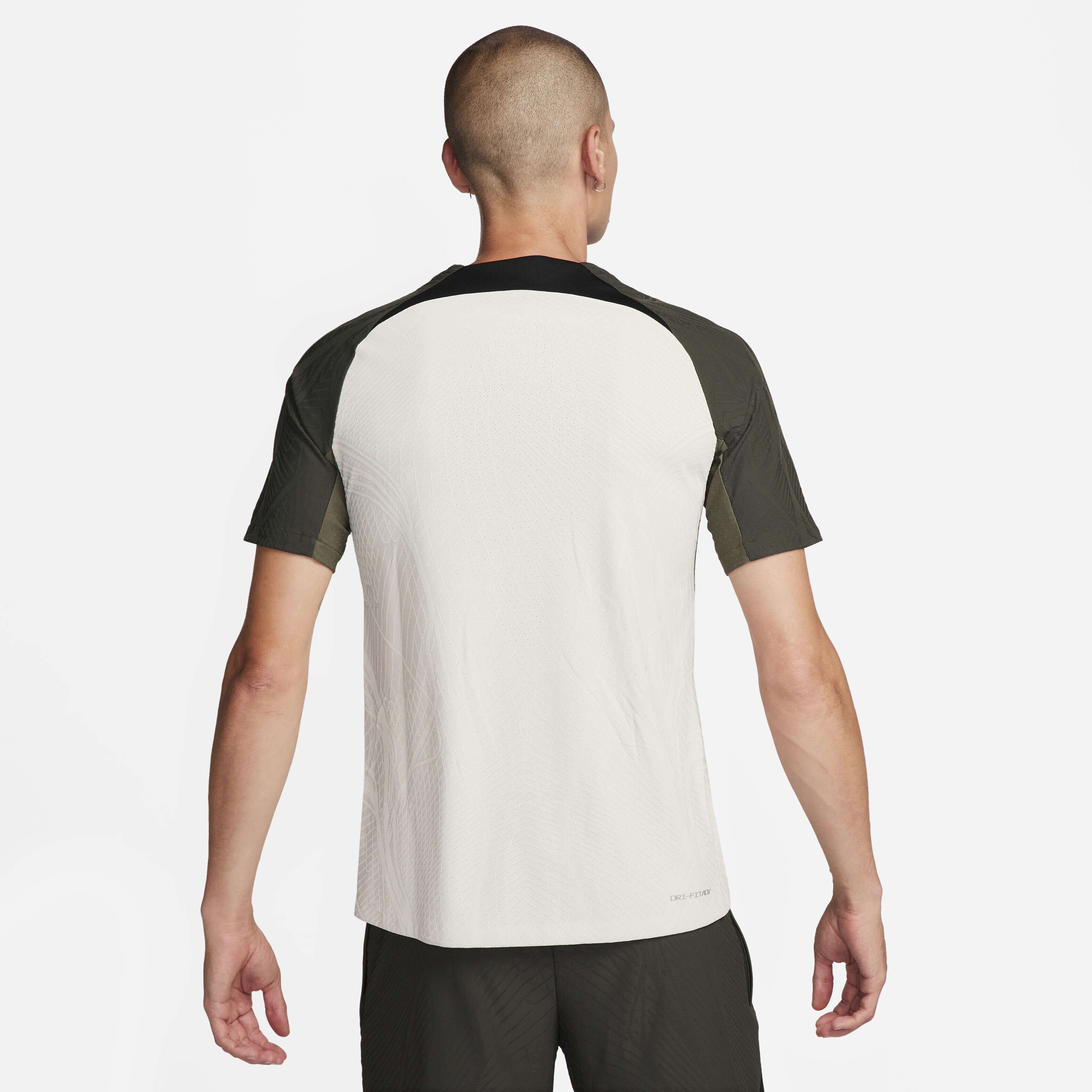 F.C. Barcelona Strike Elite image number 1