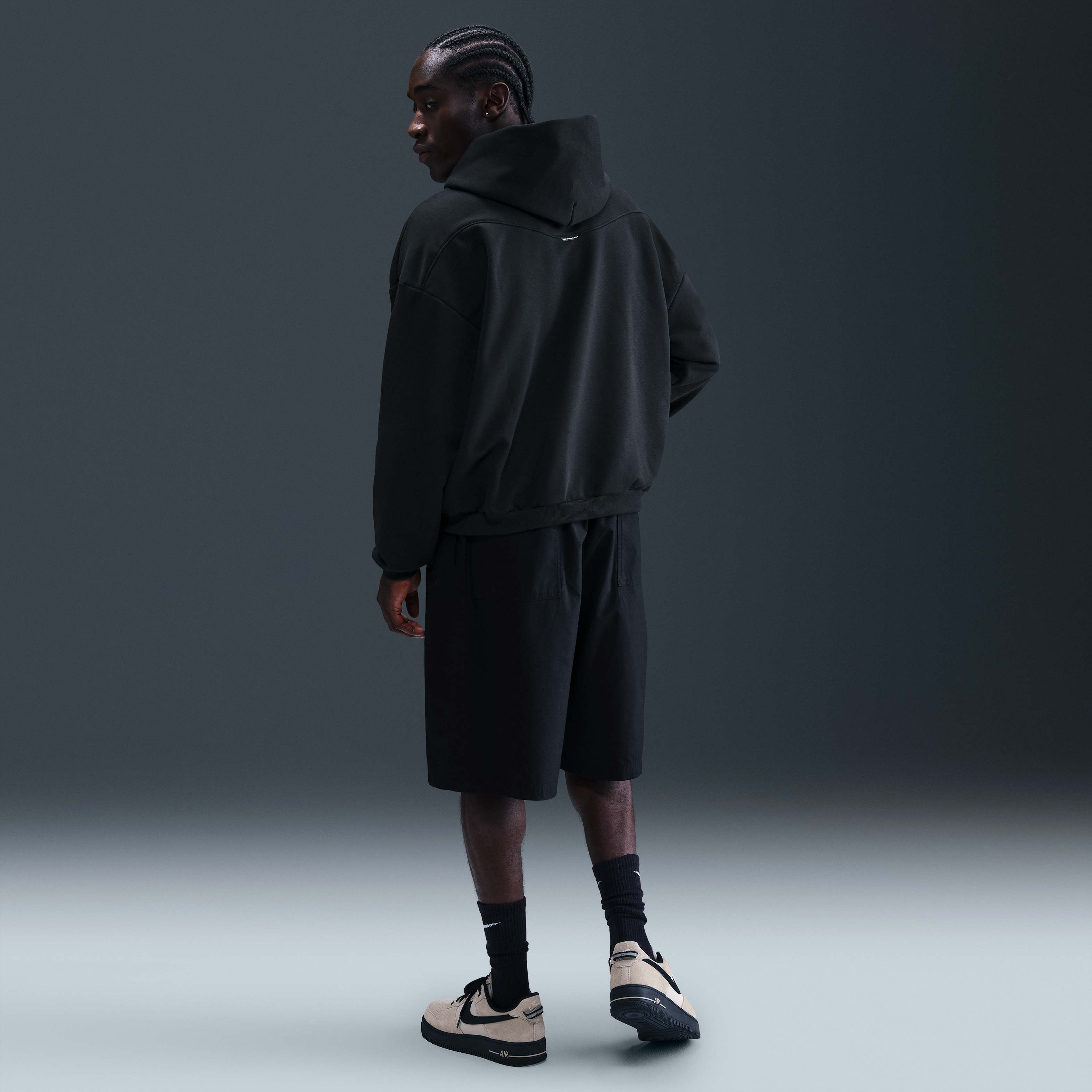 Nike Standard Issue image number 4