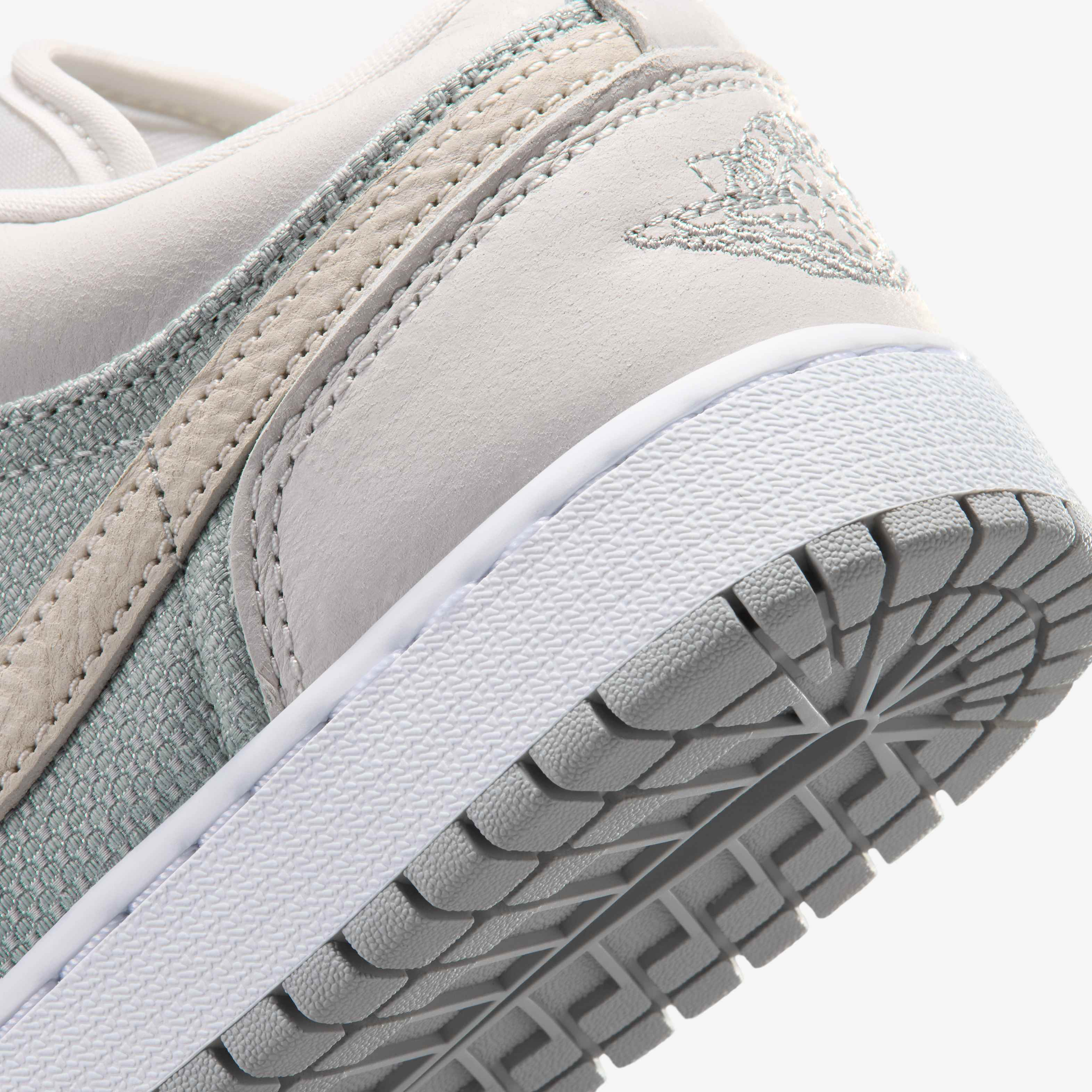 Air Jordan 1 Low SE image number 7