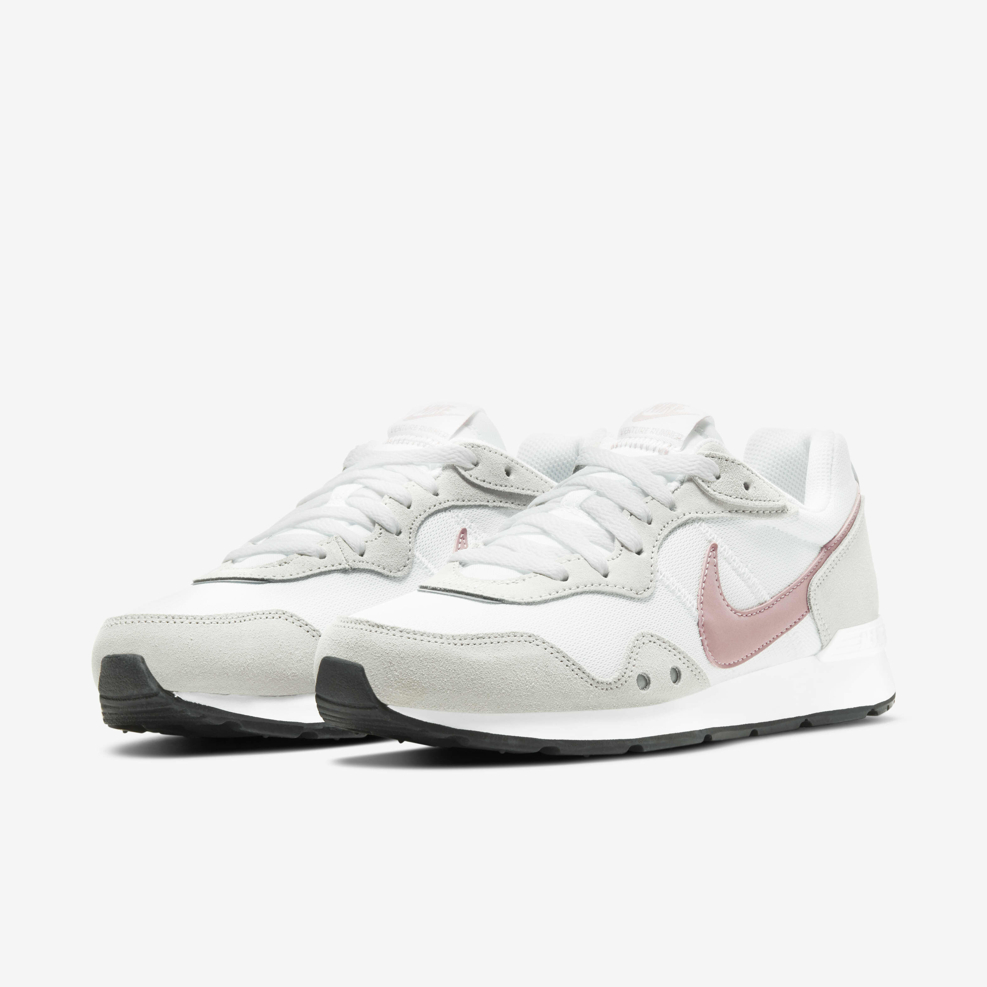 Nike Venture Runner image number 4