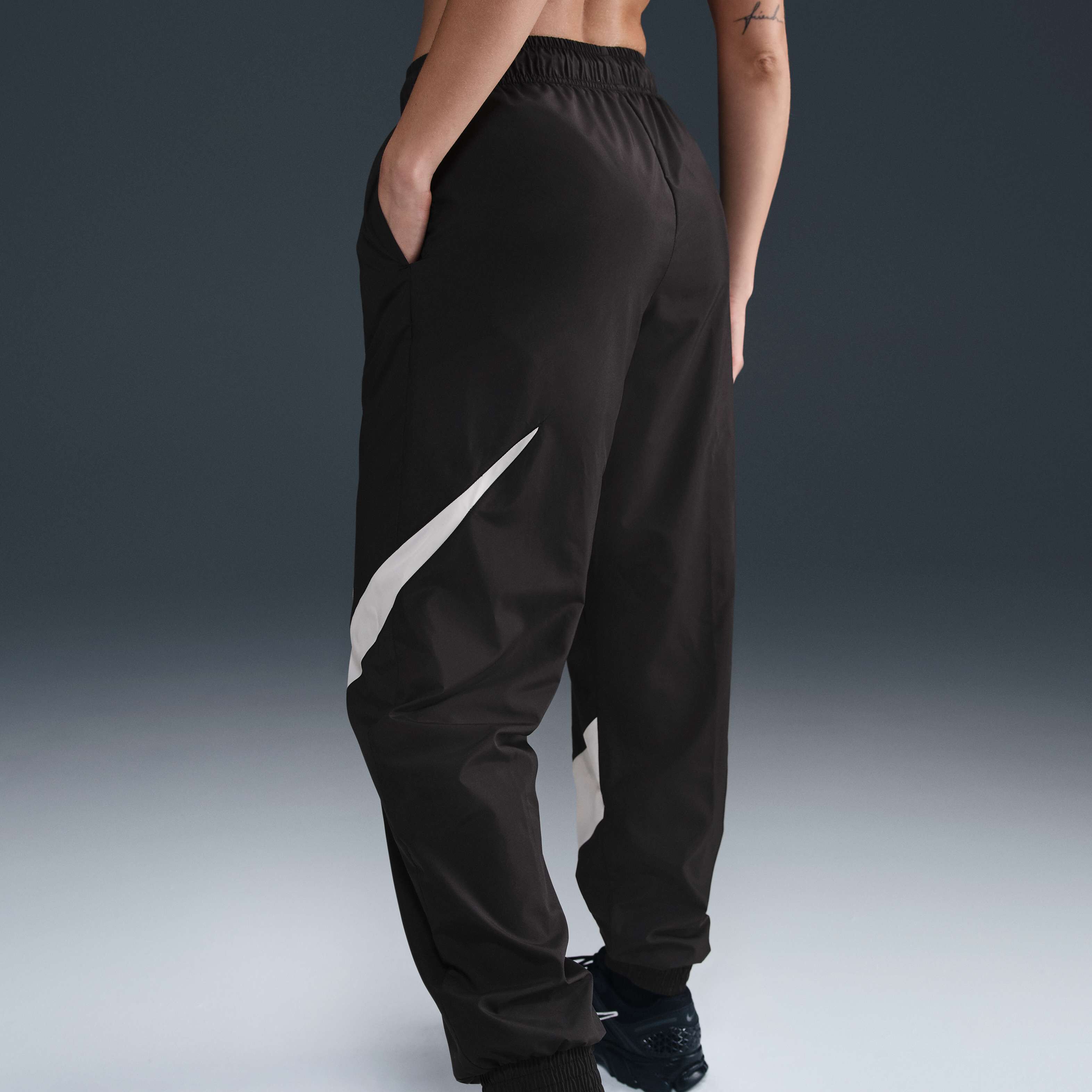 نايكي سبورتسوير كلاسيك image number 2