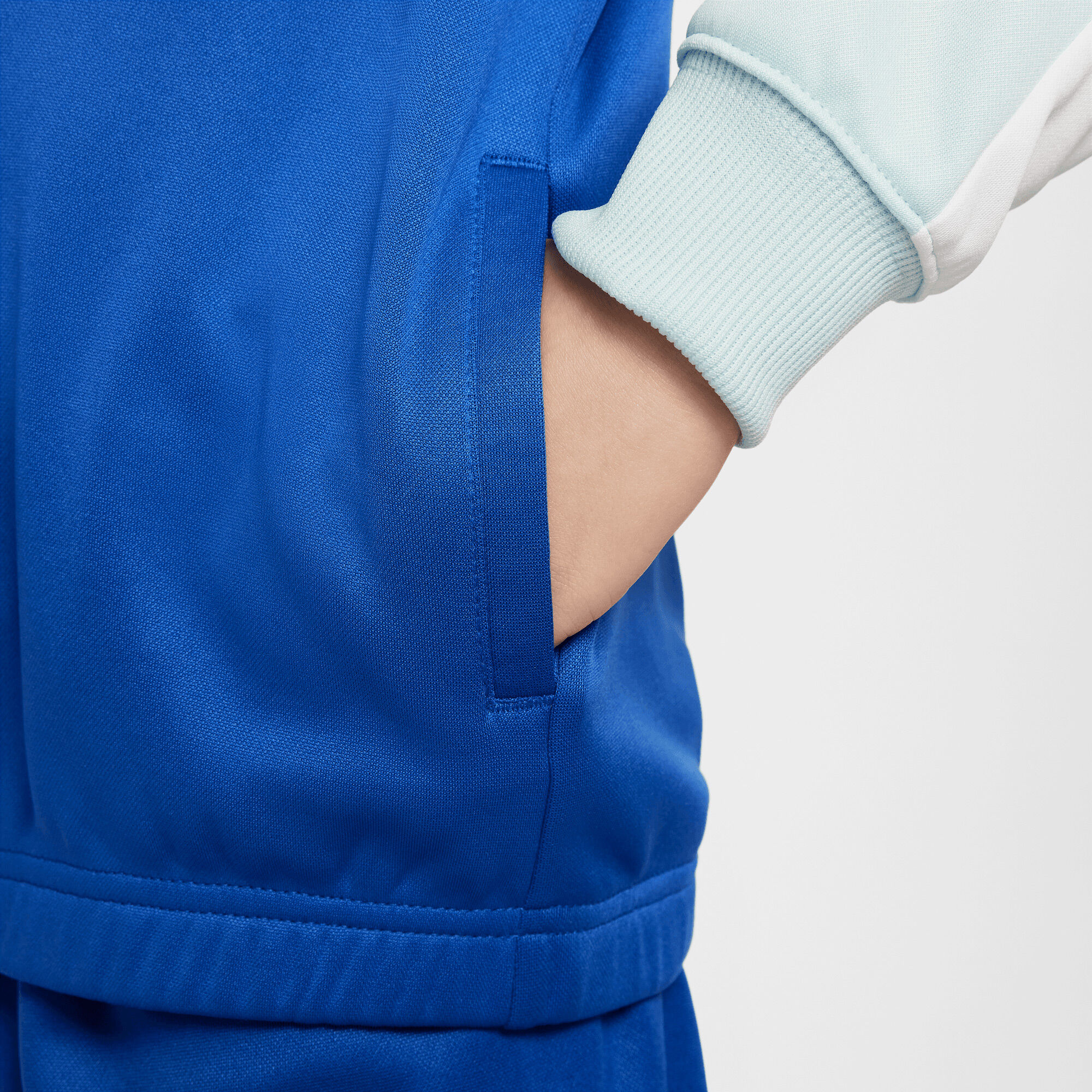 Nike Sportswear Dri-FIT Reimagine image number 4