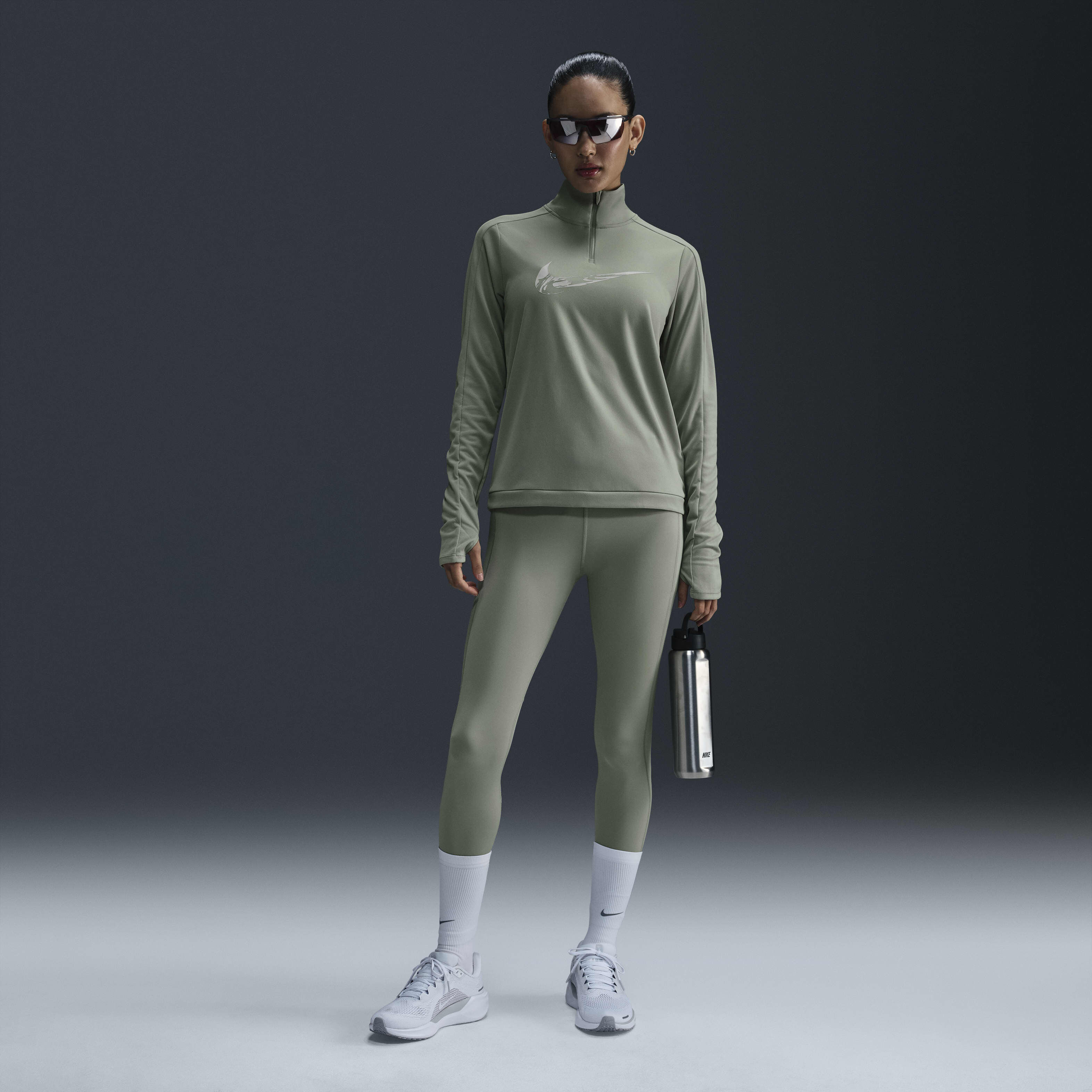 نايكي سووش image number 3