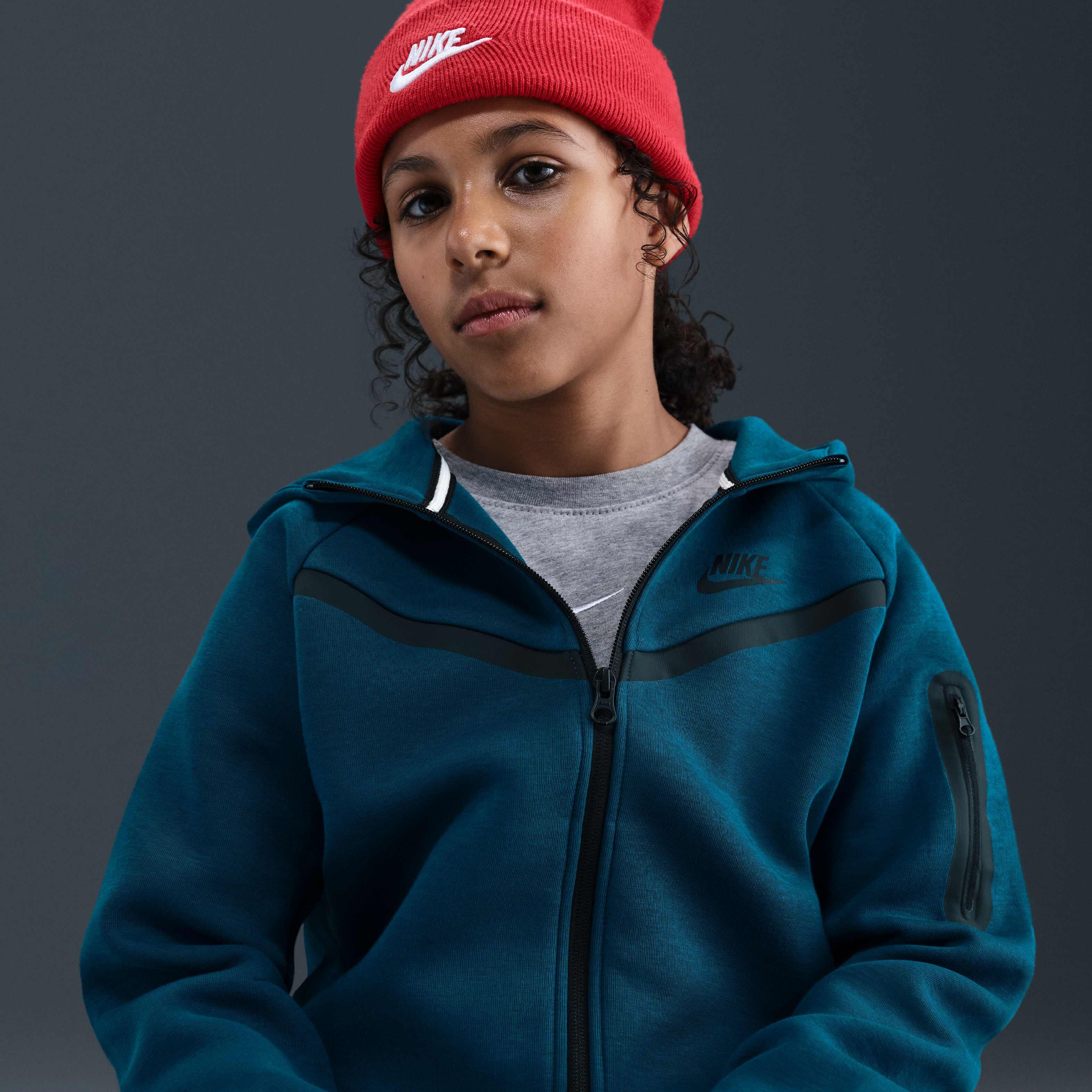 Nike Sportswear Tech Fleece image number 2