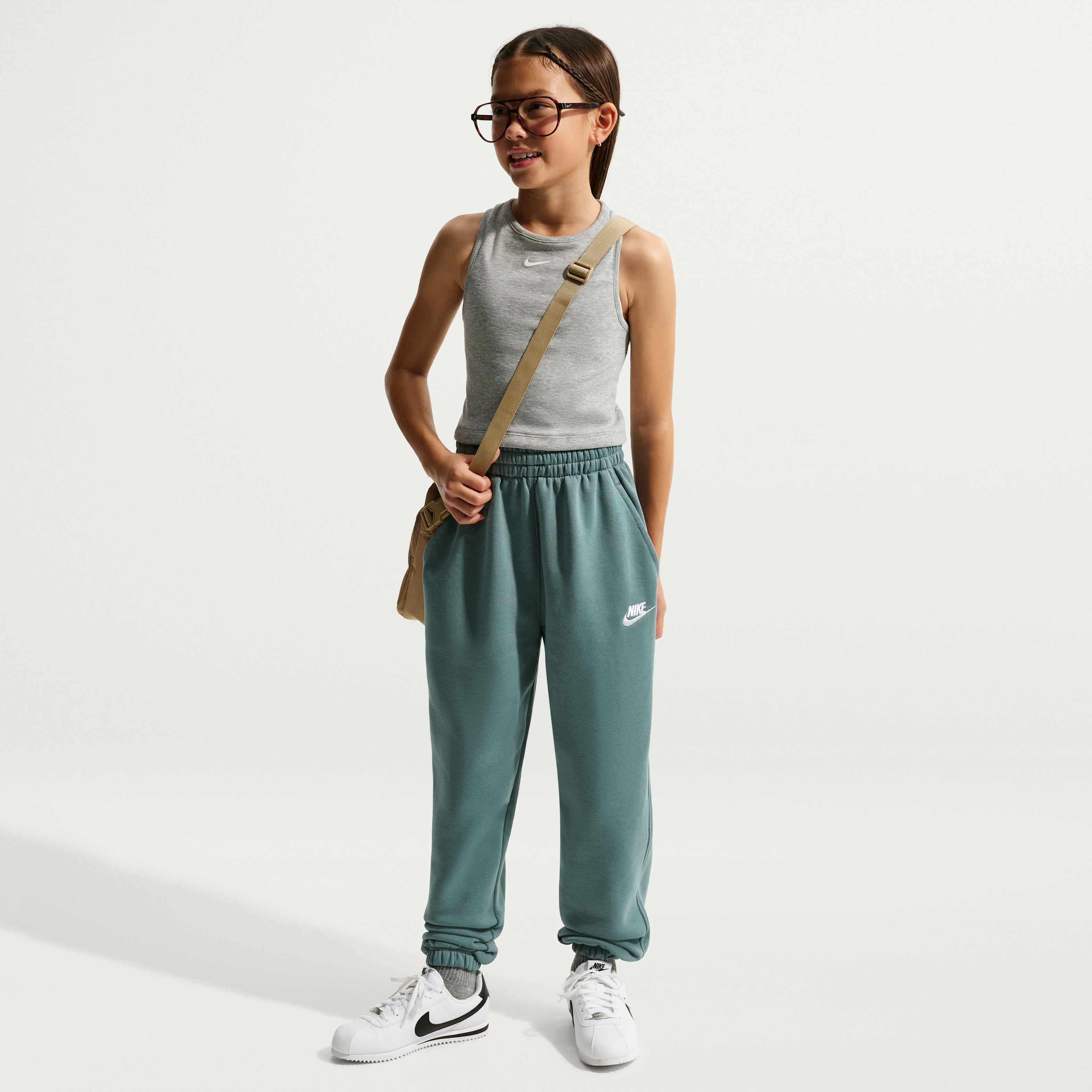 نايكي سبورتسوير كلوب فليس image number 0