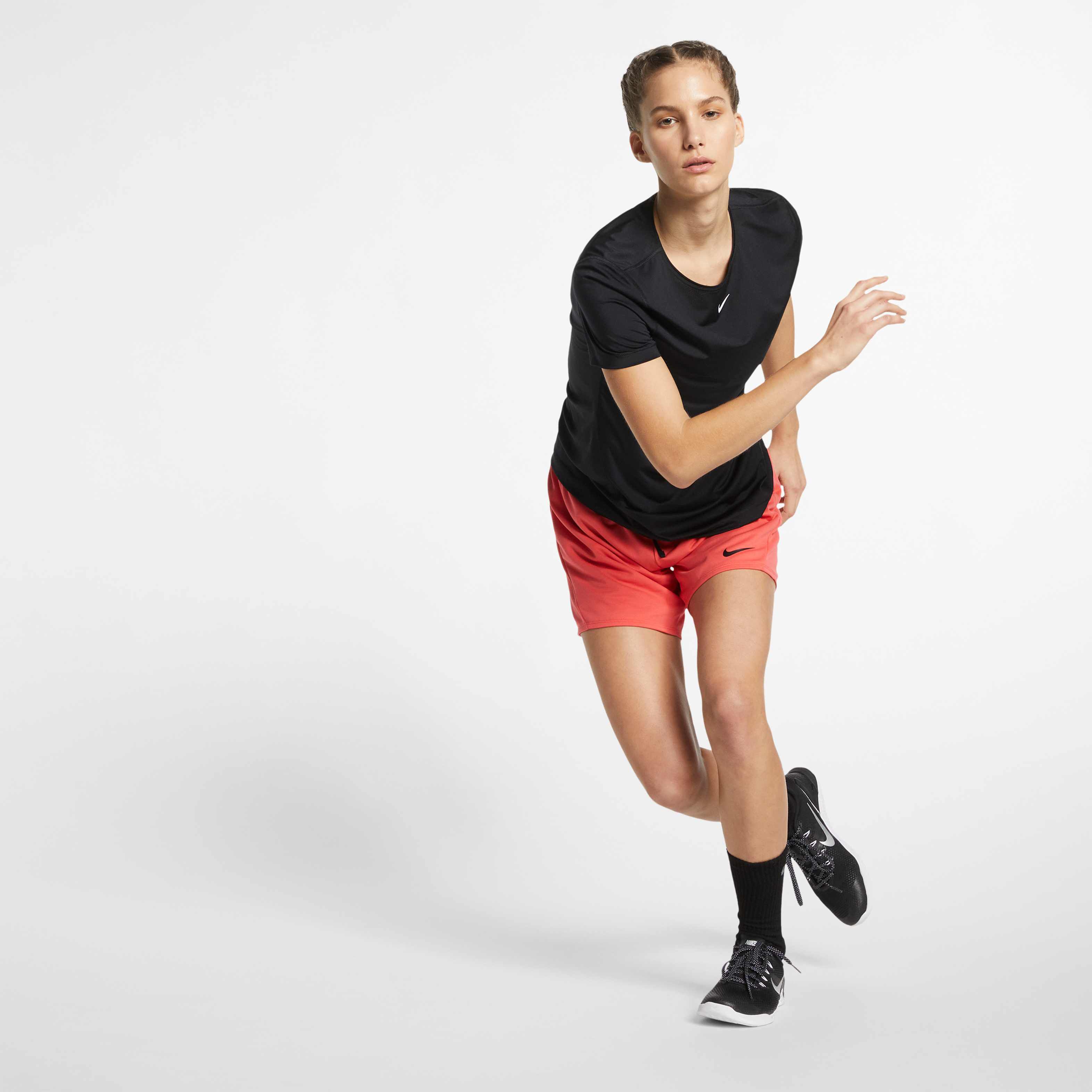 Nike Pro image number 1
