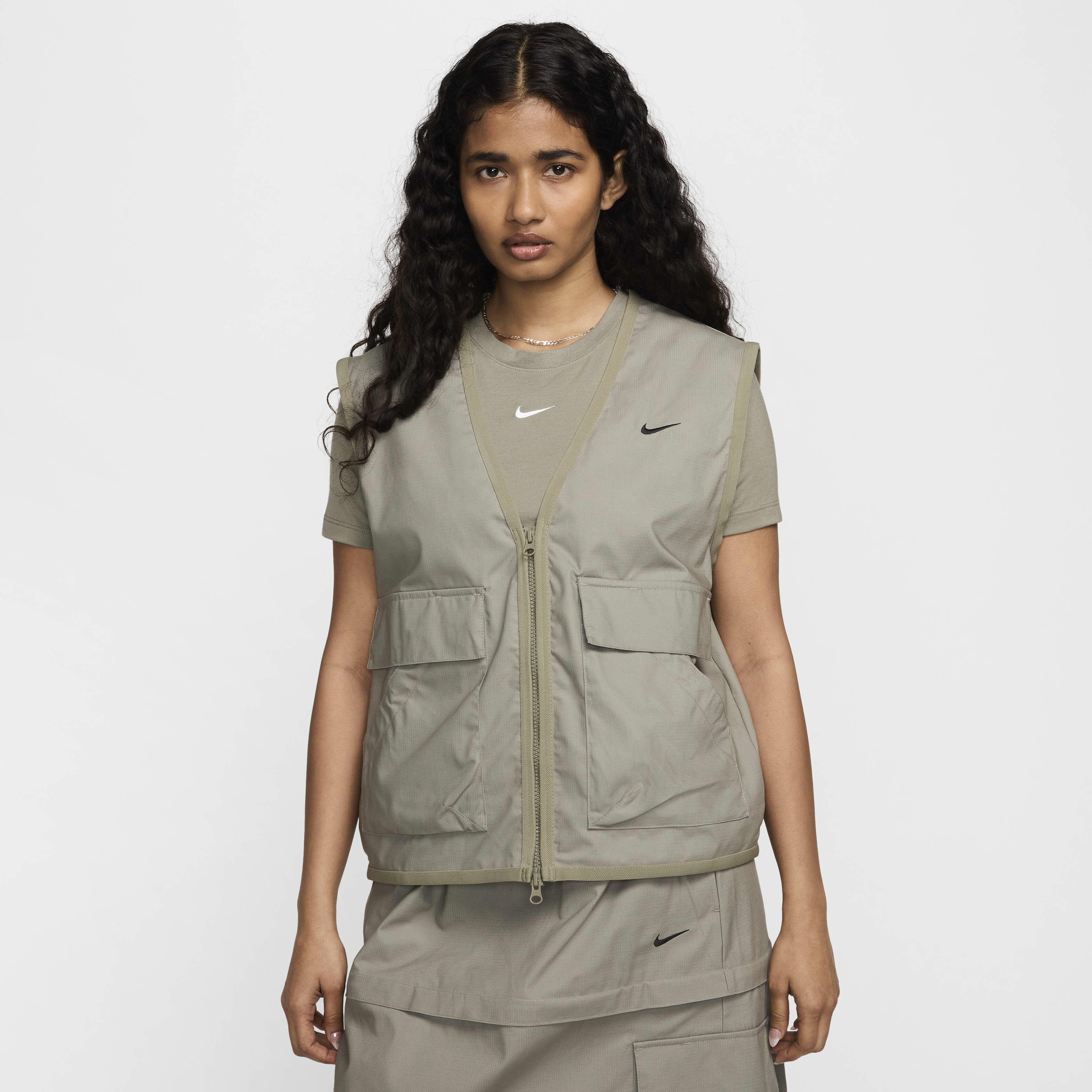 Buy Nike Sportswear Essential Women s Loose Woven Cargo Gilet Nike Qatar Official