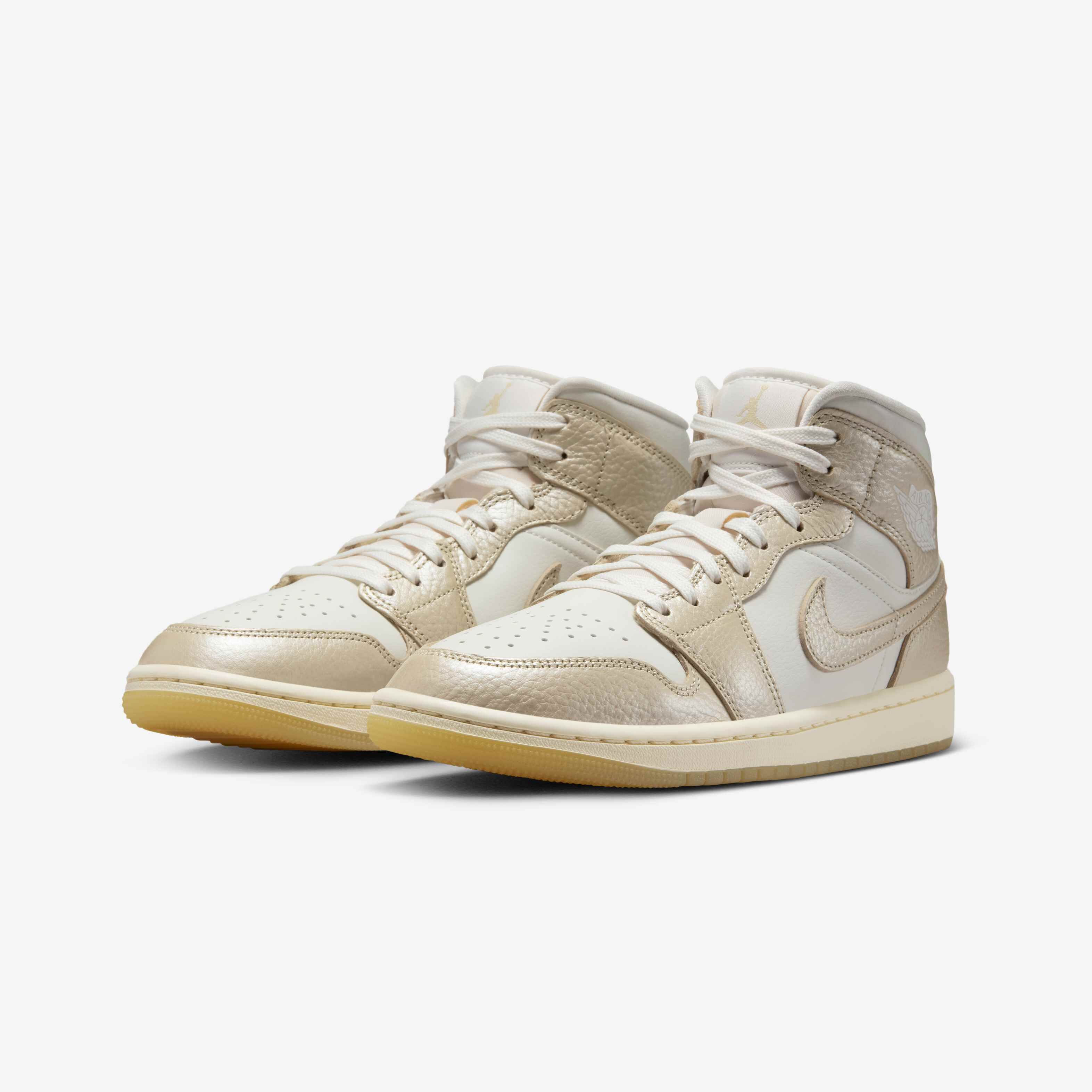 Air Jordan 1 Mid SE image number 4