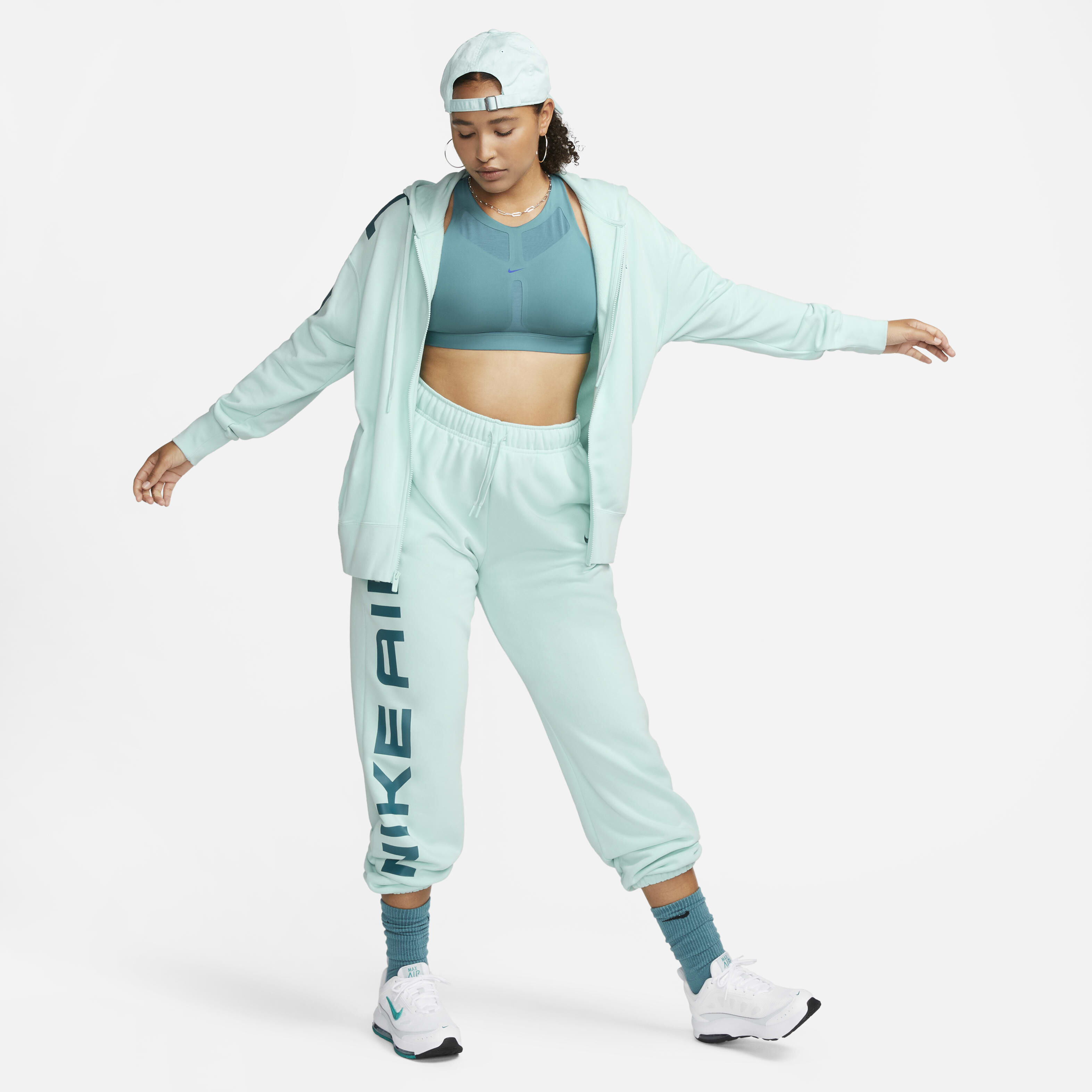 نايكي سبورتسوير اير image number 6