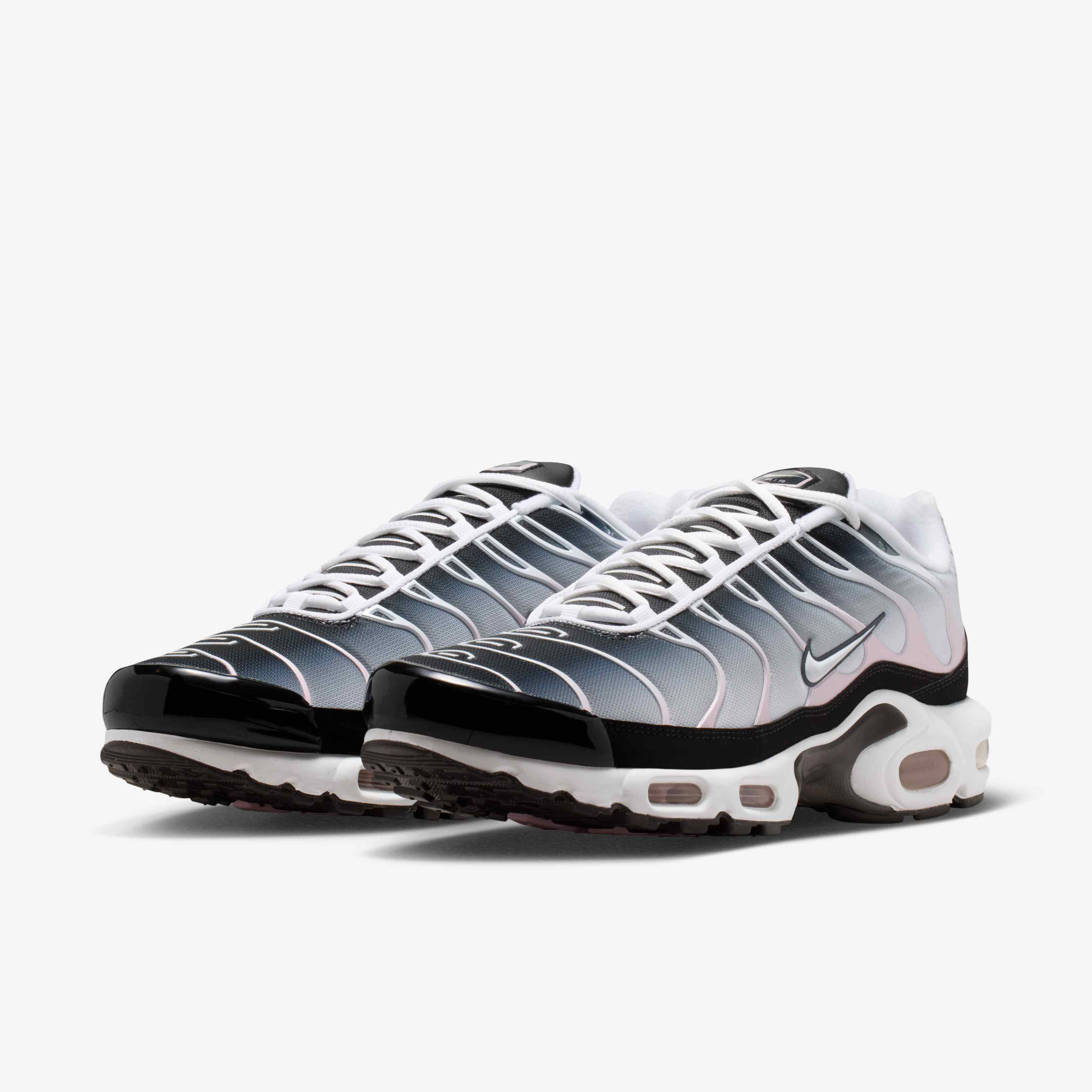Nike Air Max Plus image number 4