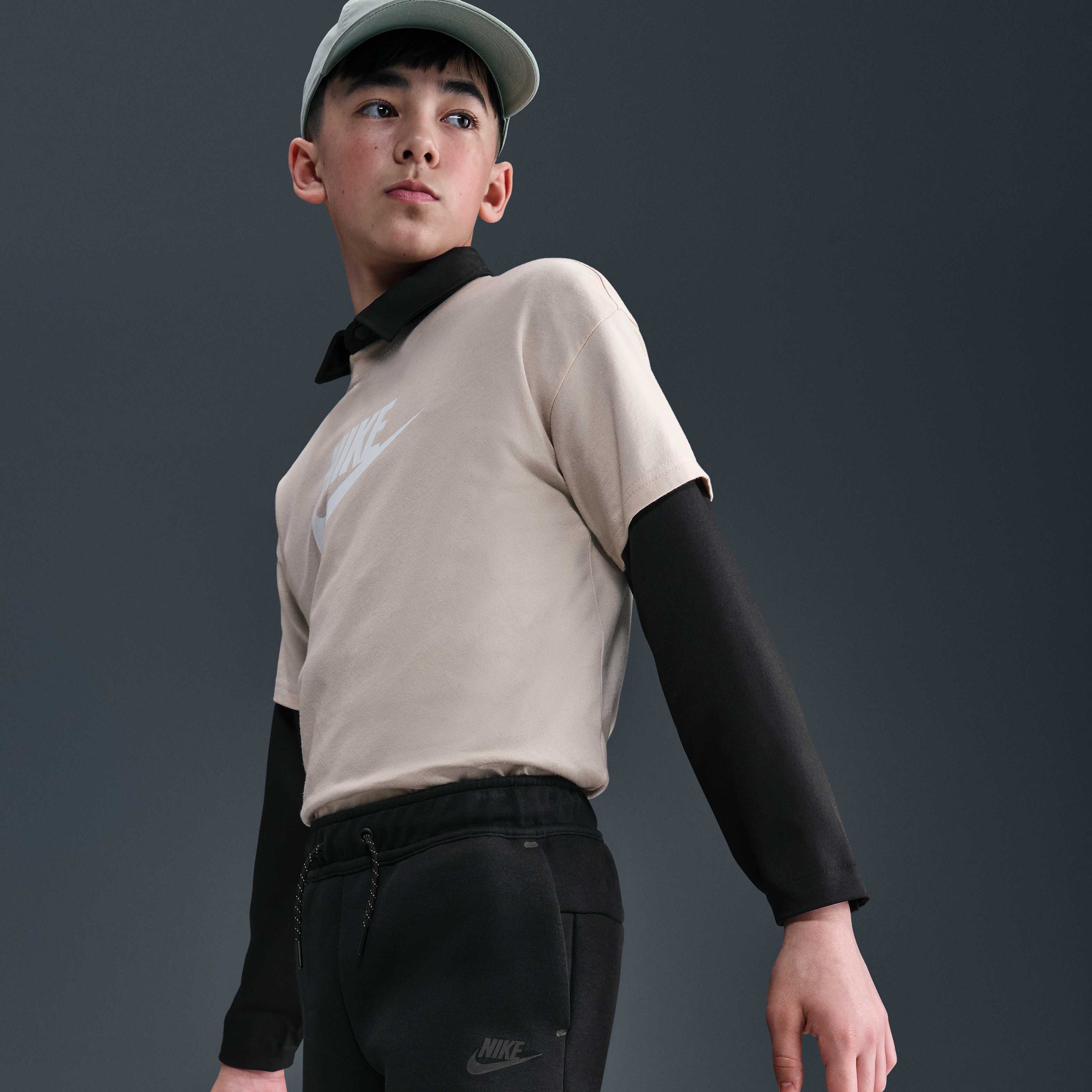 Nike Sportswear Tech Fleece image number 1