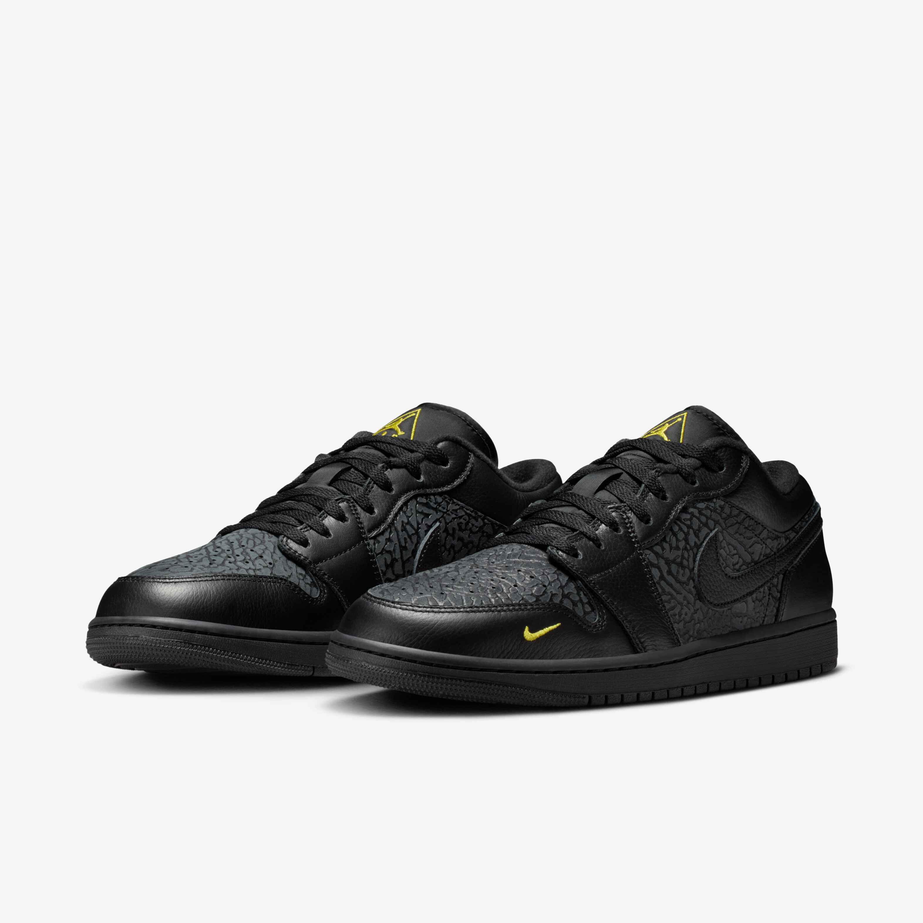 Air Jordan 1 Low SE image number 4
