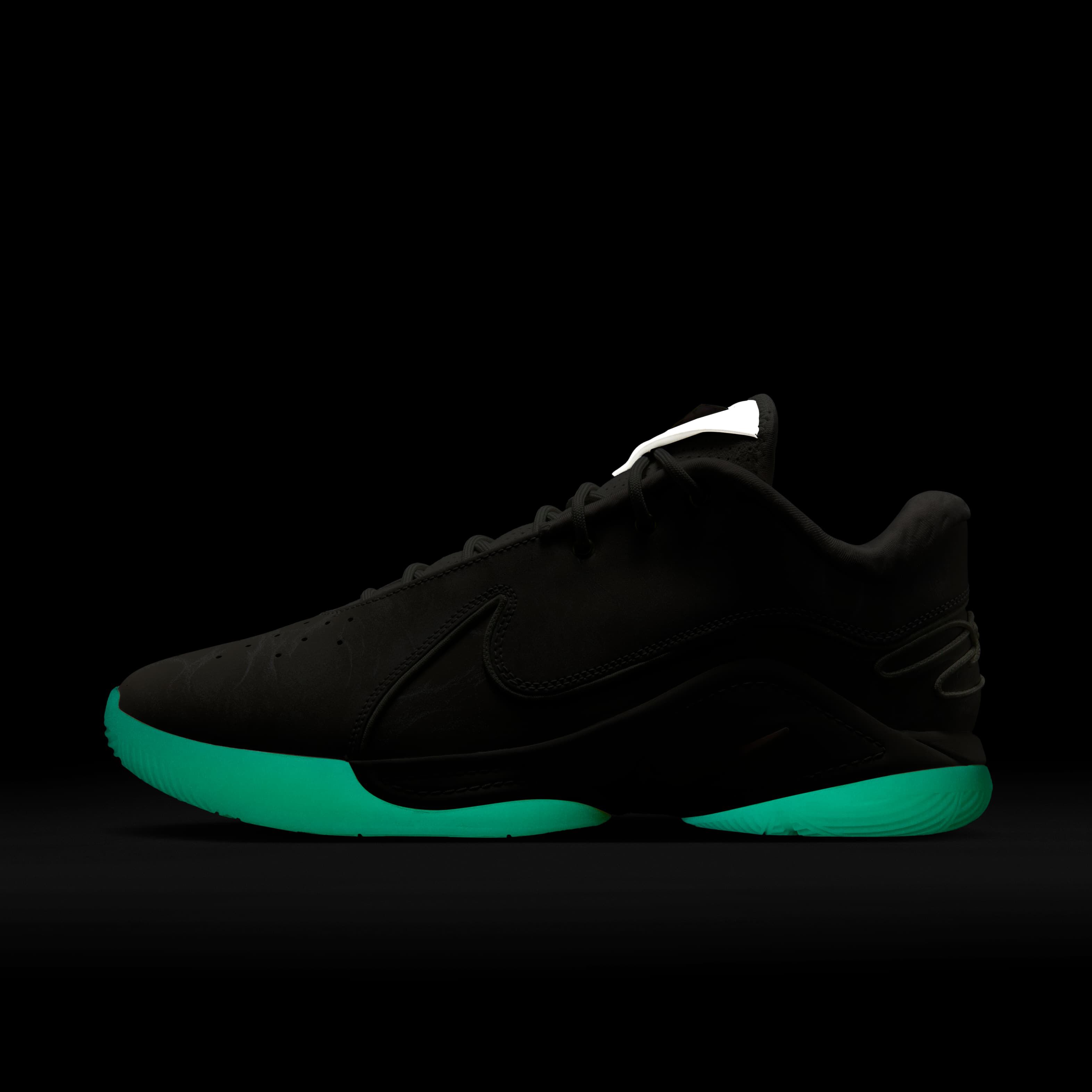 ليبرون XXII 'تانل فيجن' image number 11