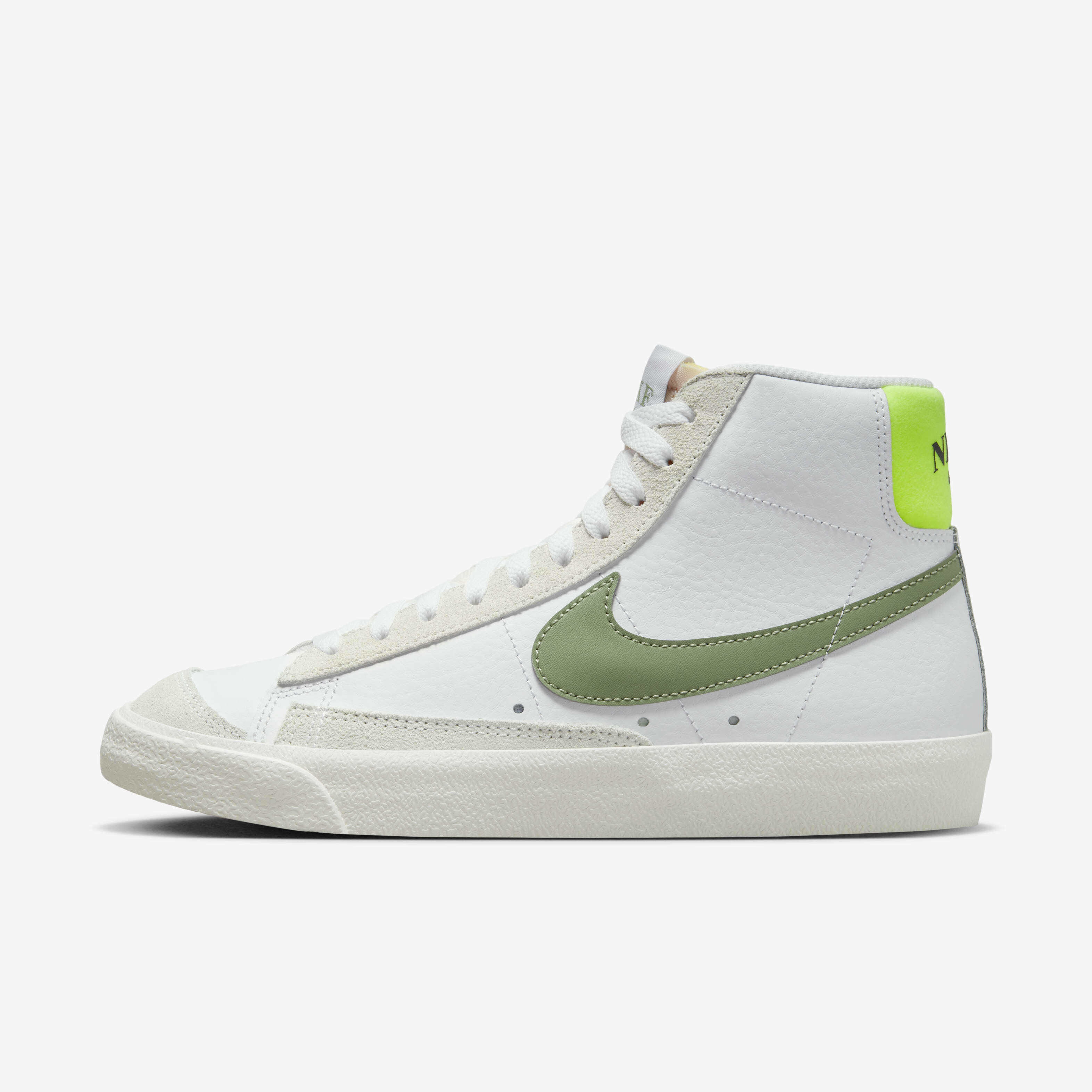 Nike Blazer Mid '77 image number 0