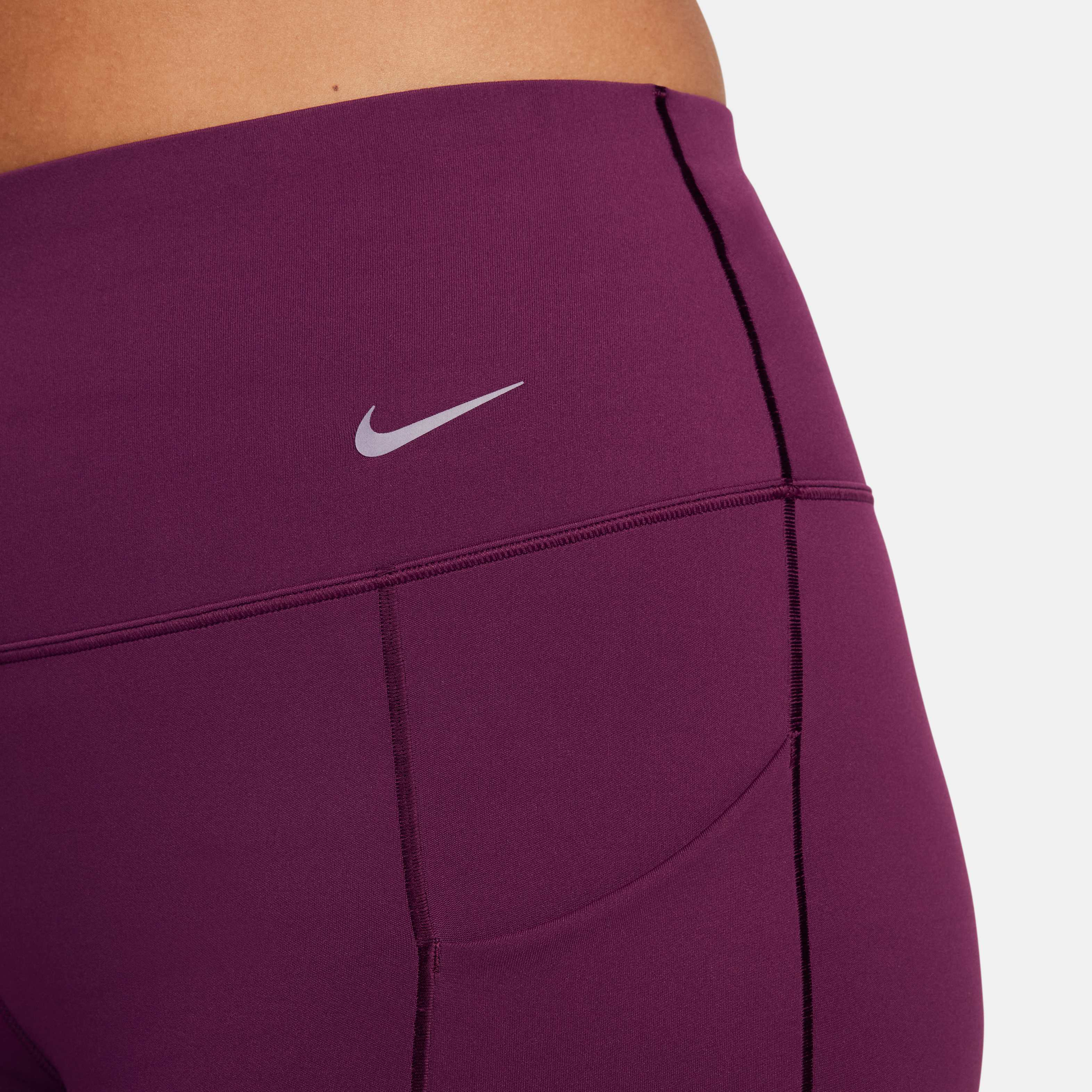 Nike Universa image number 4