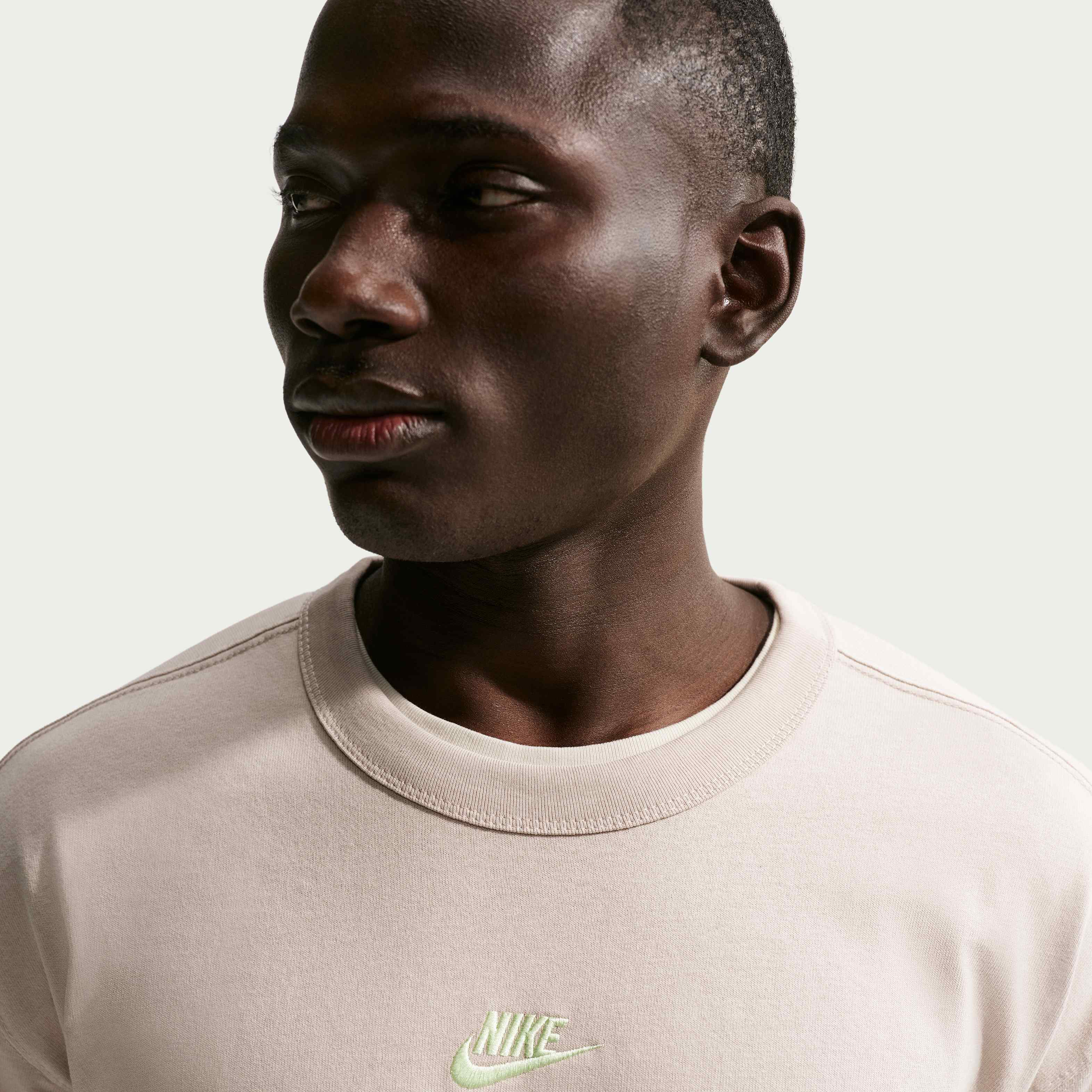 Nike Sportswear Premium Essentials image number 2