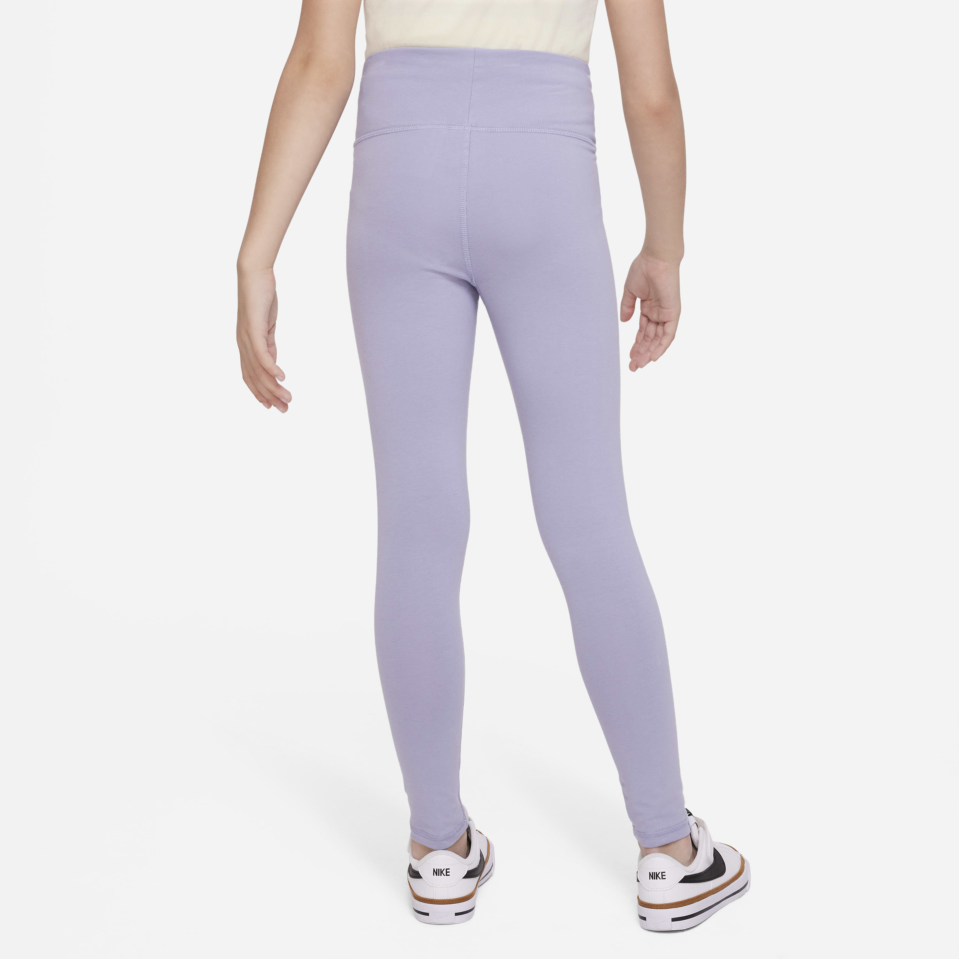 Nike Sportswear Favourites image number 1