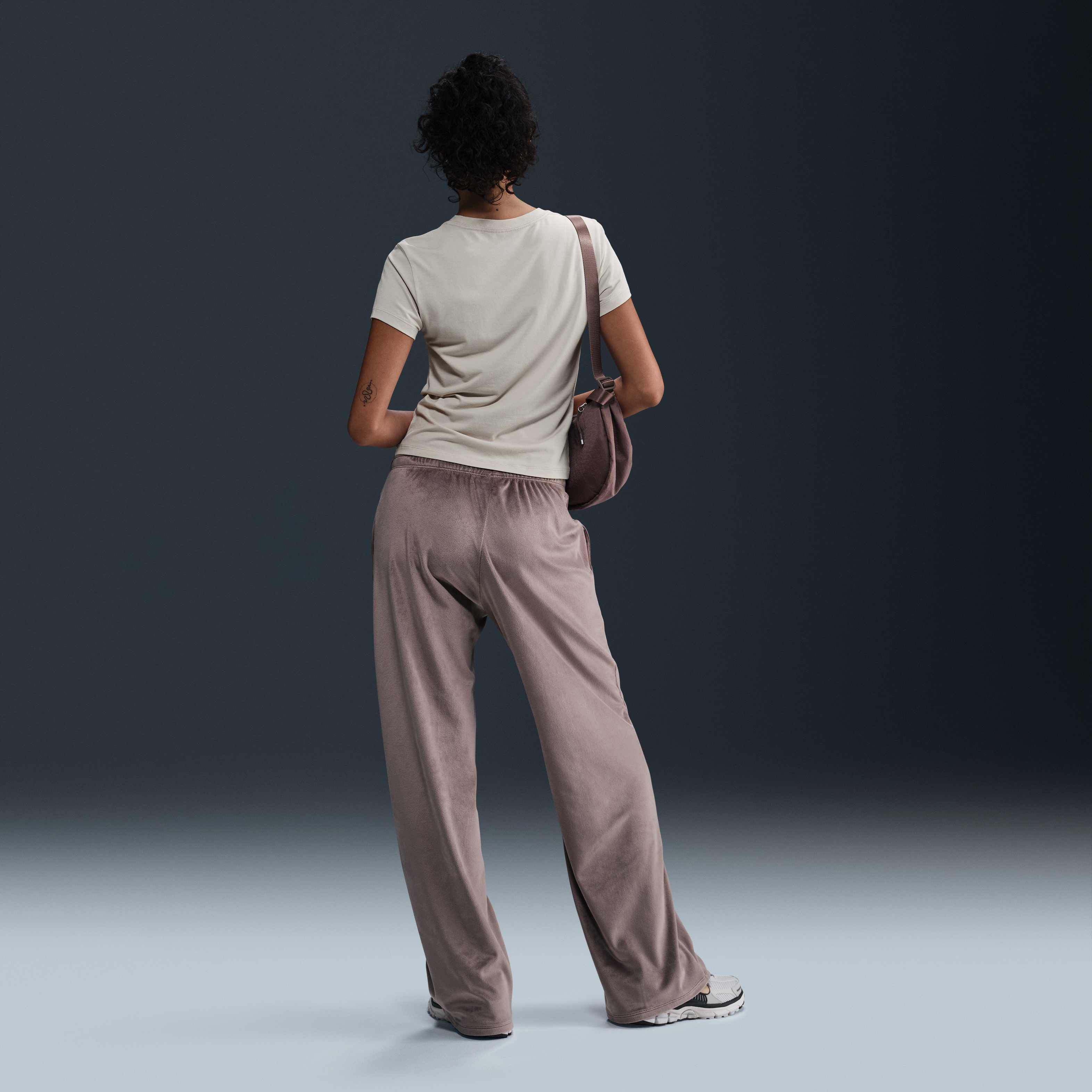 نايكي سبورتسوير تشيل نت image number 4