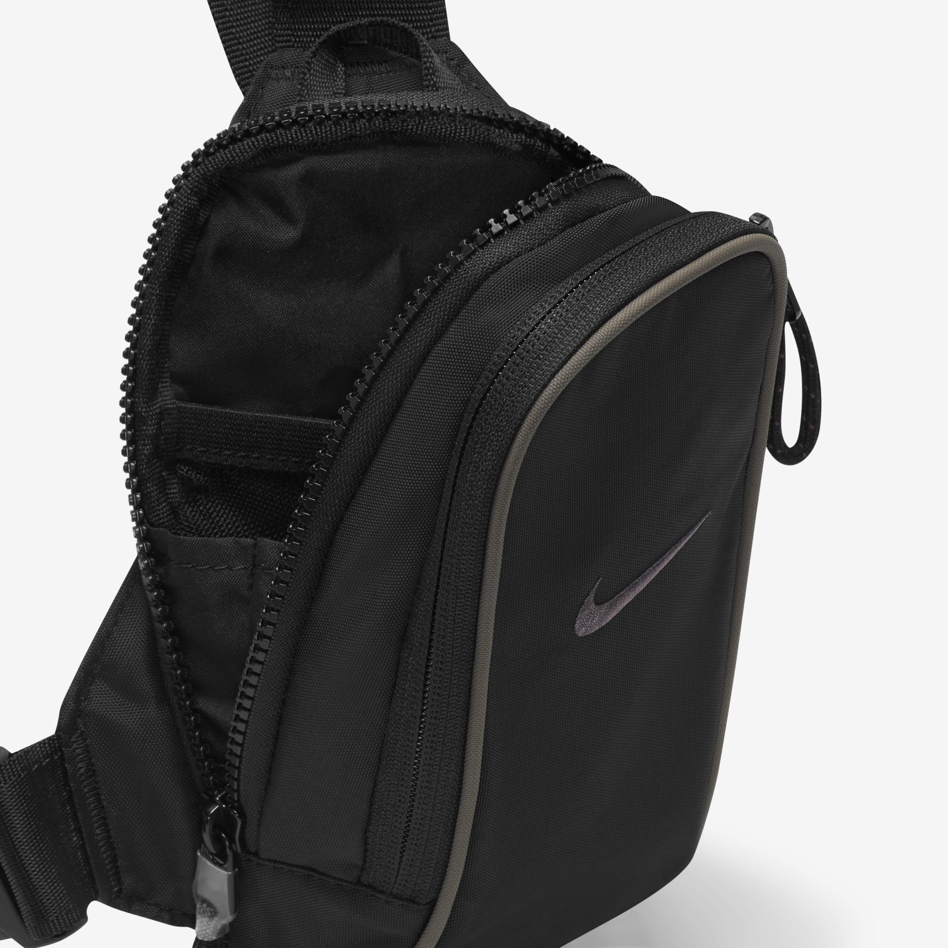 Nike Sportswear Essentials image number 4