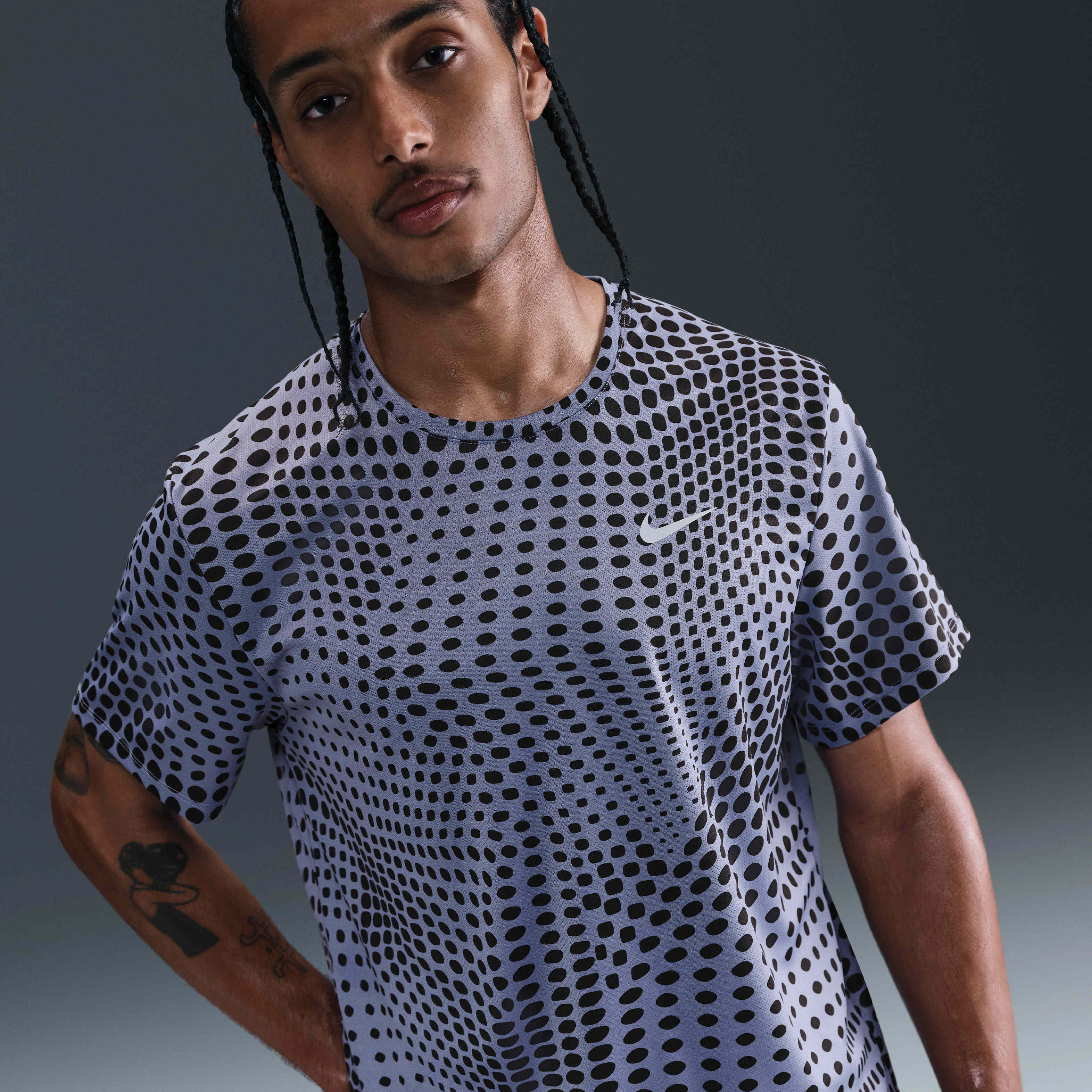 نايكي ميلر image number 0