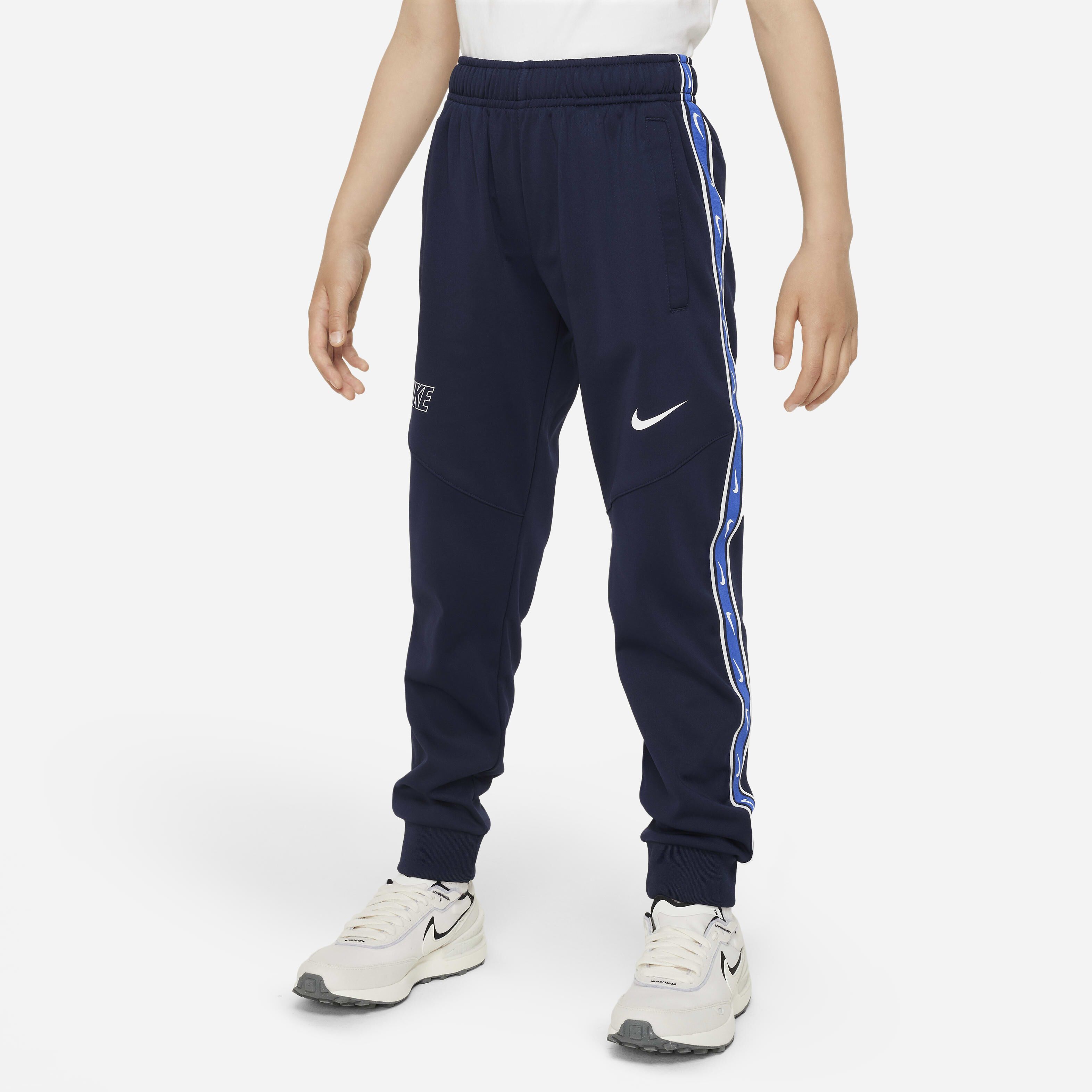 Nike Sportswear Repeat image number 0